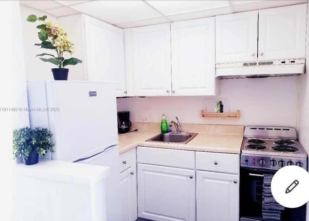 Small Image of 7904 WEST DR #204, North Bay Village Number 24