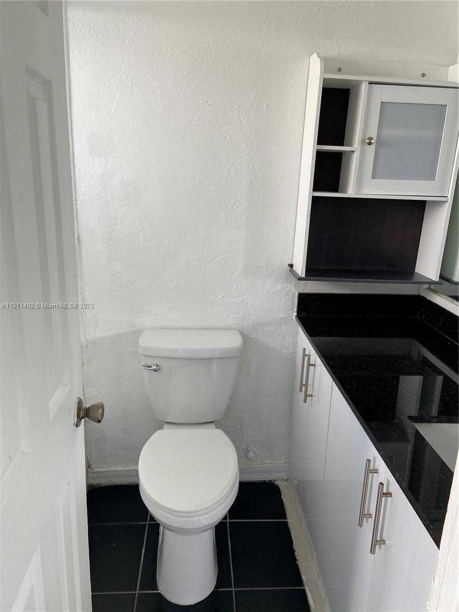 Small Image of 7904 WEST DR #204, North Bay Village Number 6