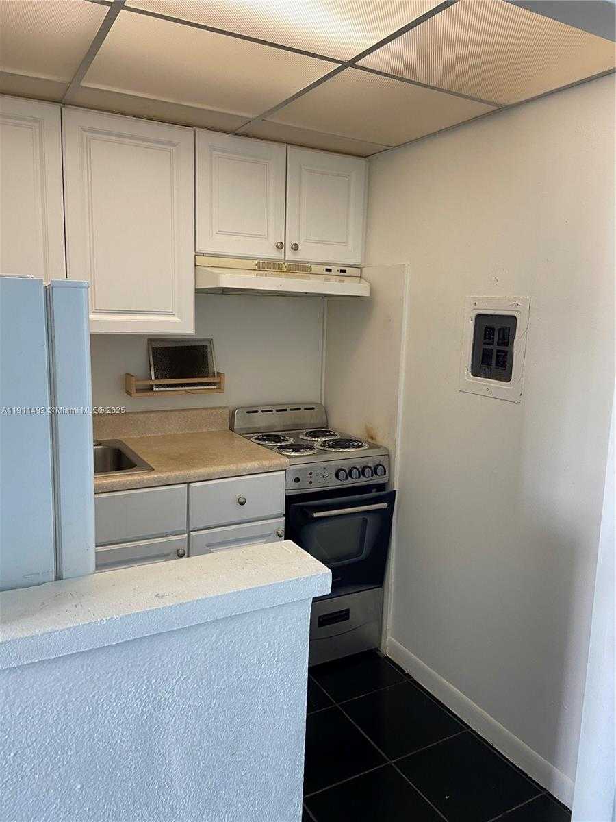 Small Image of 7904 WEST DR #204, North Bay Village Number 7