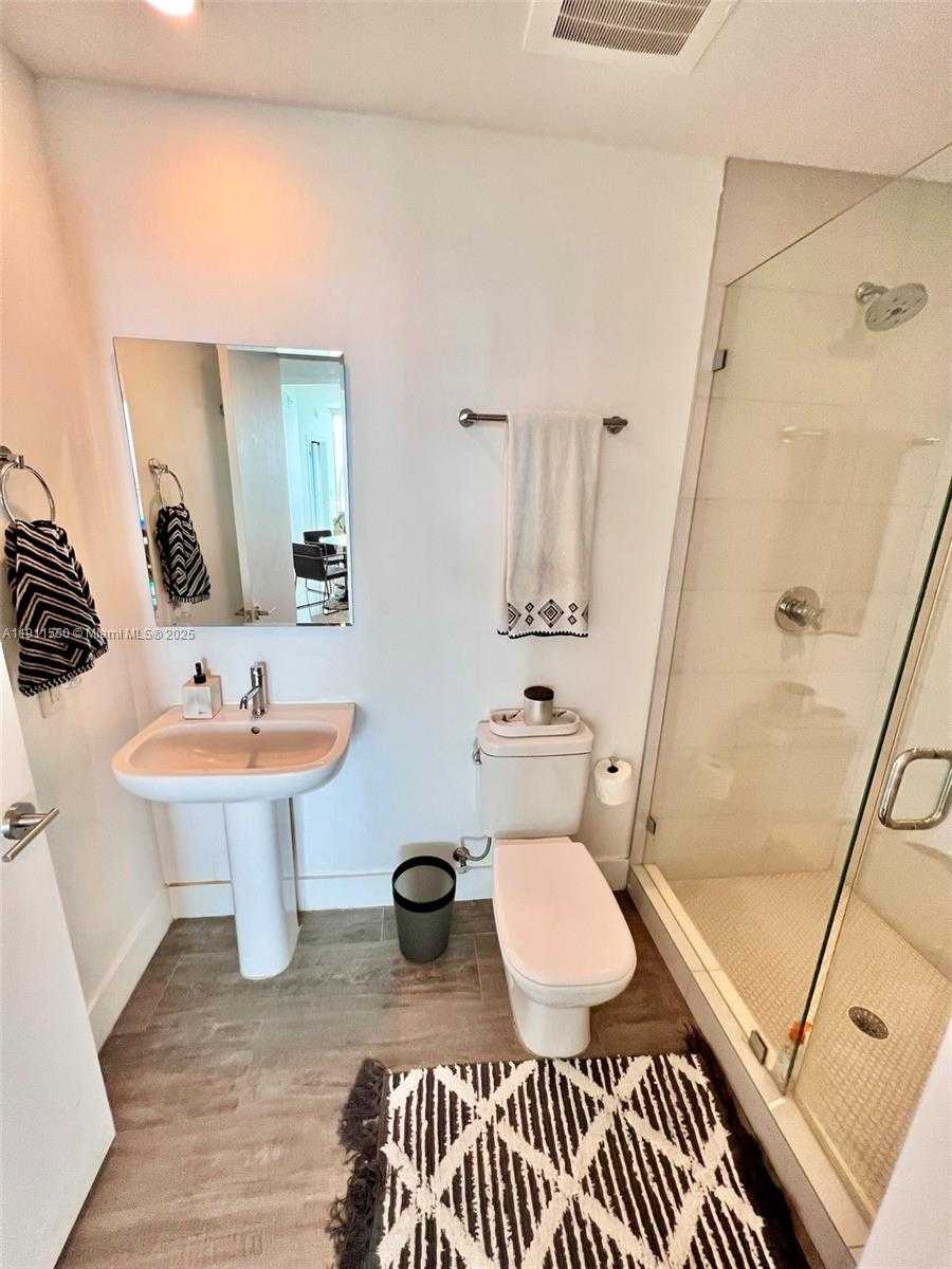 Small Image of 2900 NORTH EAST 7TH AVE #2708, Miami Number 17