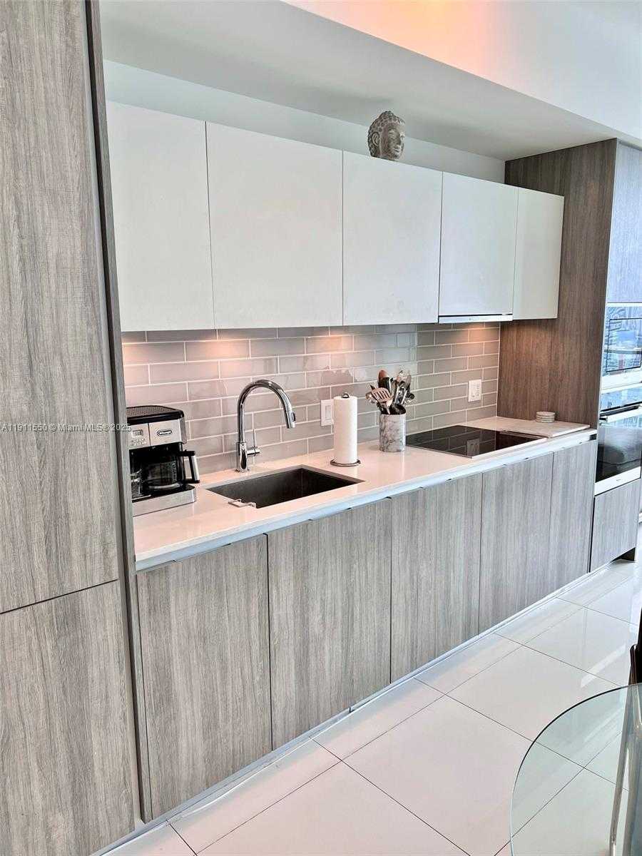 Small Image of 2900 NORTH EAST 7TH AVE #2708, Miami Number 9