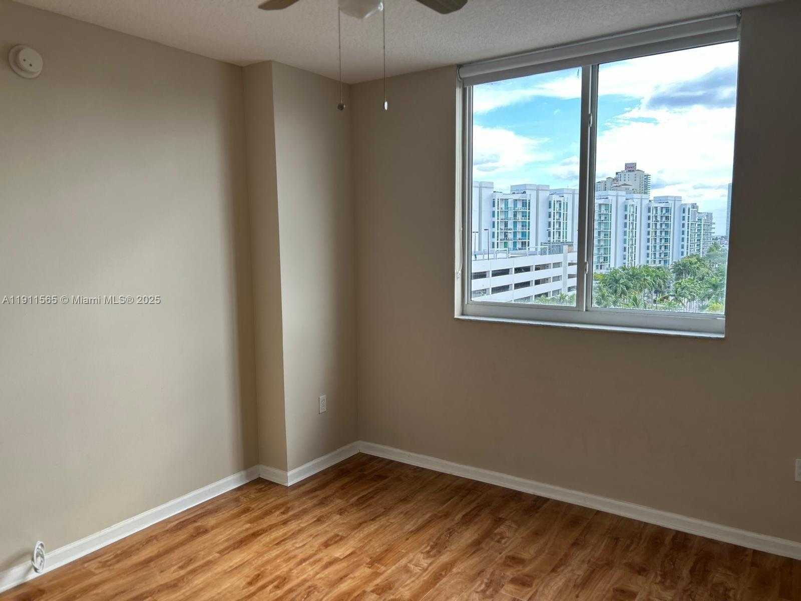 Small Image of 18800 NORTH EAST 29TH AVE #913, Aventura Number 5