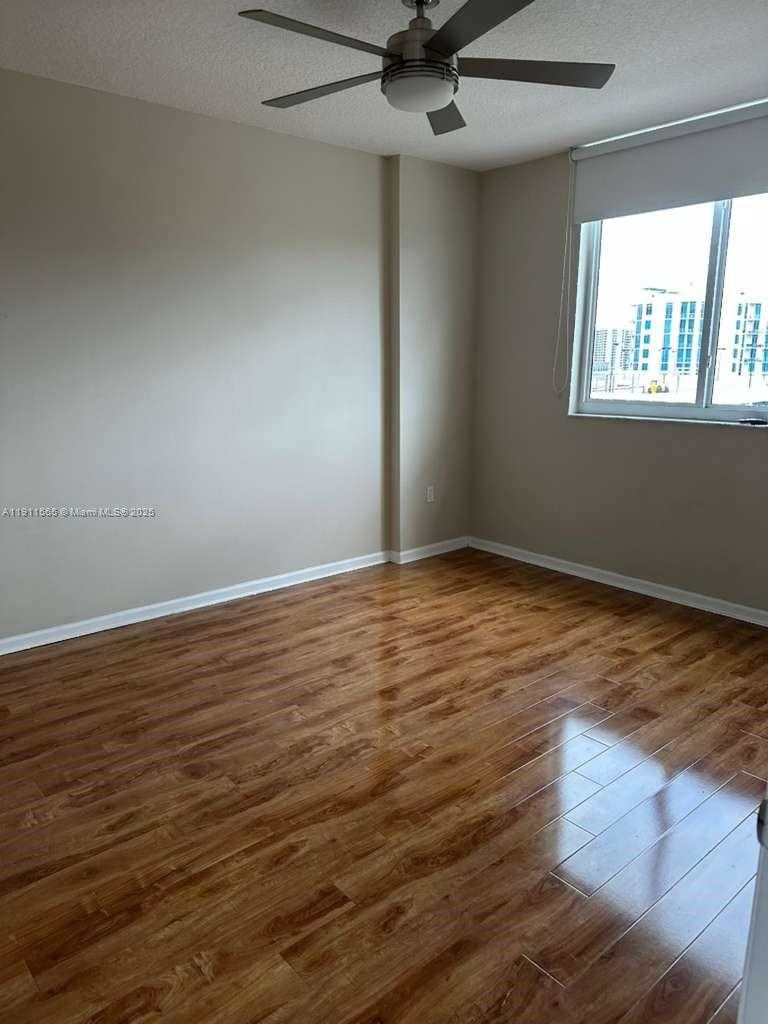 Small Image of 18800 NORTH EAST 29TH AVE #913, Aventura Number 7