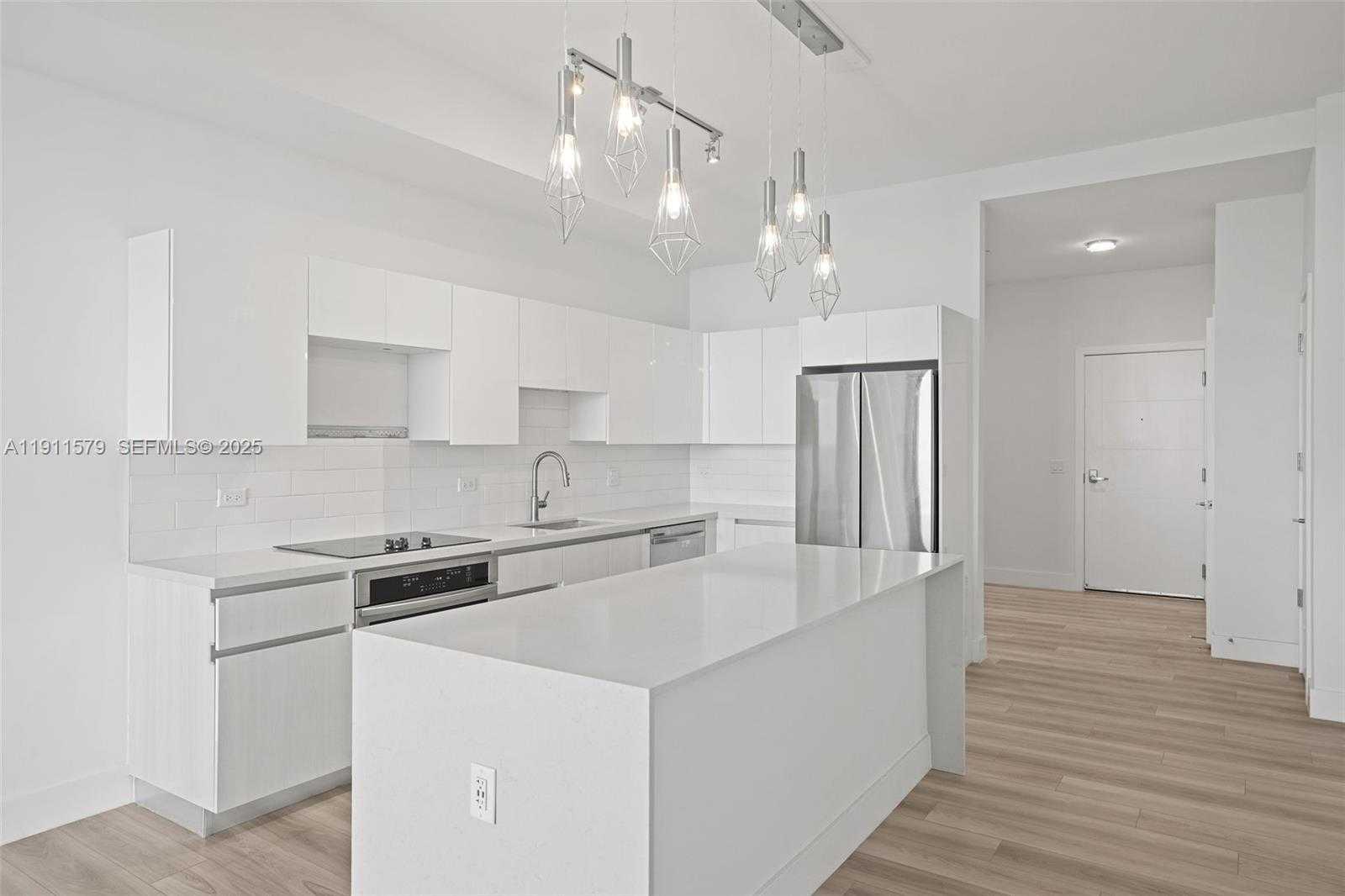 Small Image of 101 DIPLOMAT PKWY #2605, Hallandale Beach Number 11