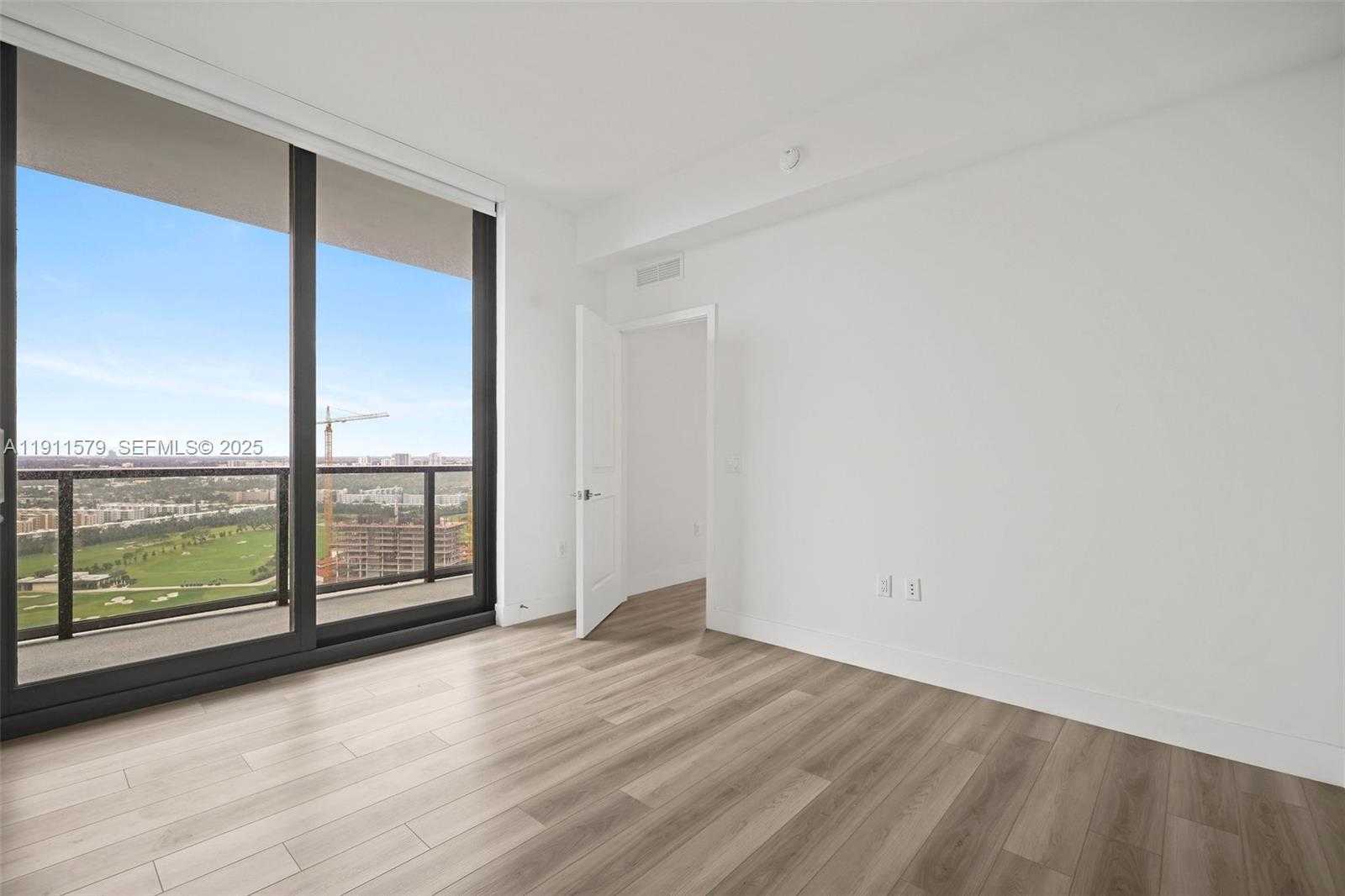 Small Image of 101 DIPLOMAT PKWY #2605, Hallandale Beach Number 15