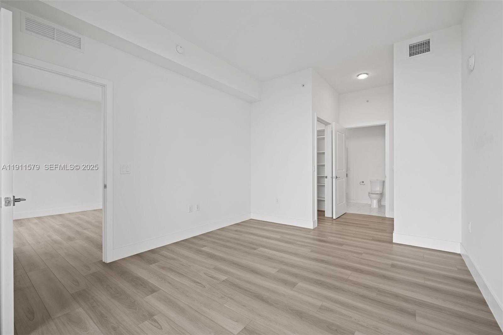 Small Image of 101 DIPLOMAT PKWY #2605, Hallandale Beach Number 18