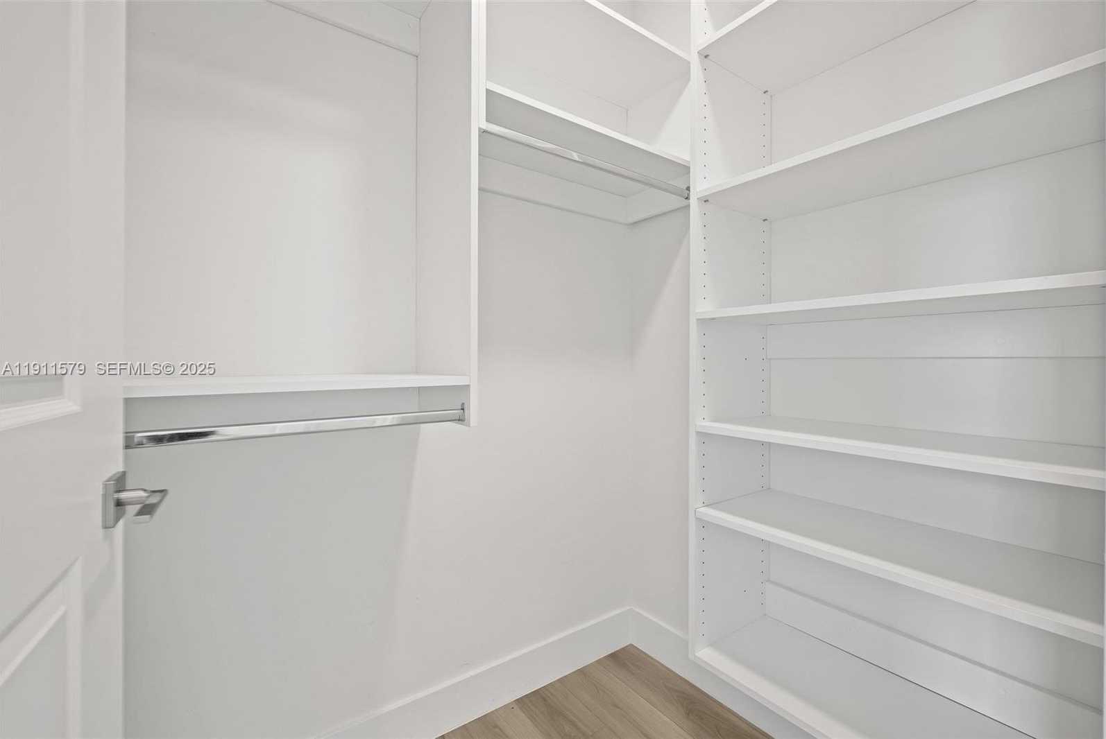 Small Image of 101 DIPLOMAT PKWY #2605, Hallandale Beach Number 19