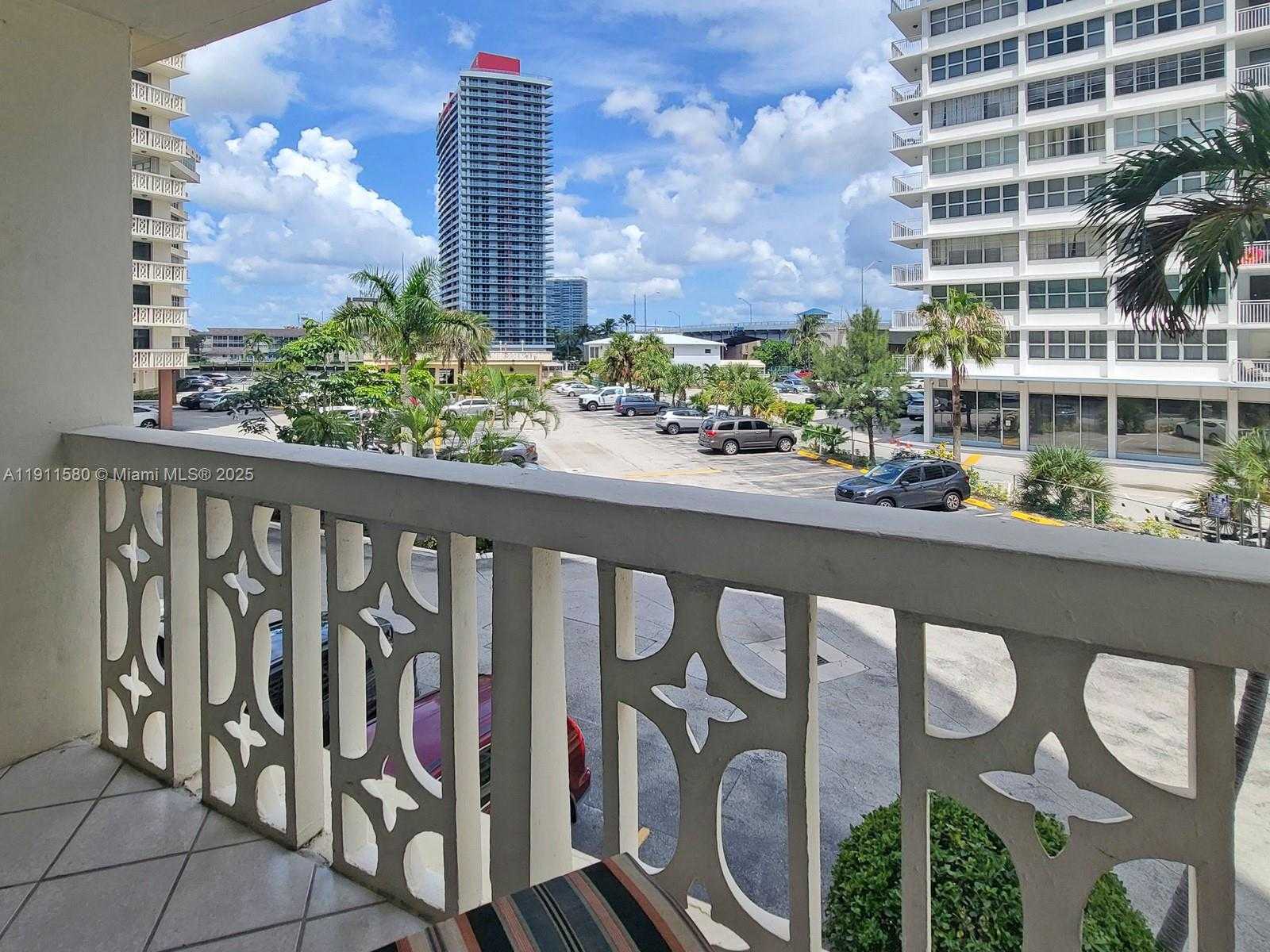 Small Image of 1825 SOUTH OCEAN DR #206, Hallandale Beach Number 4