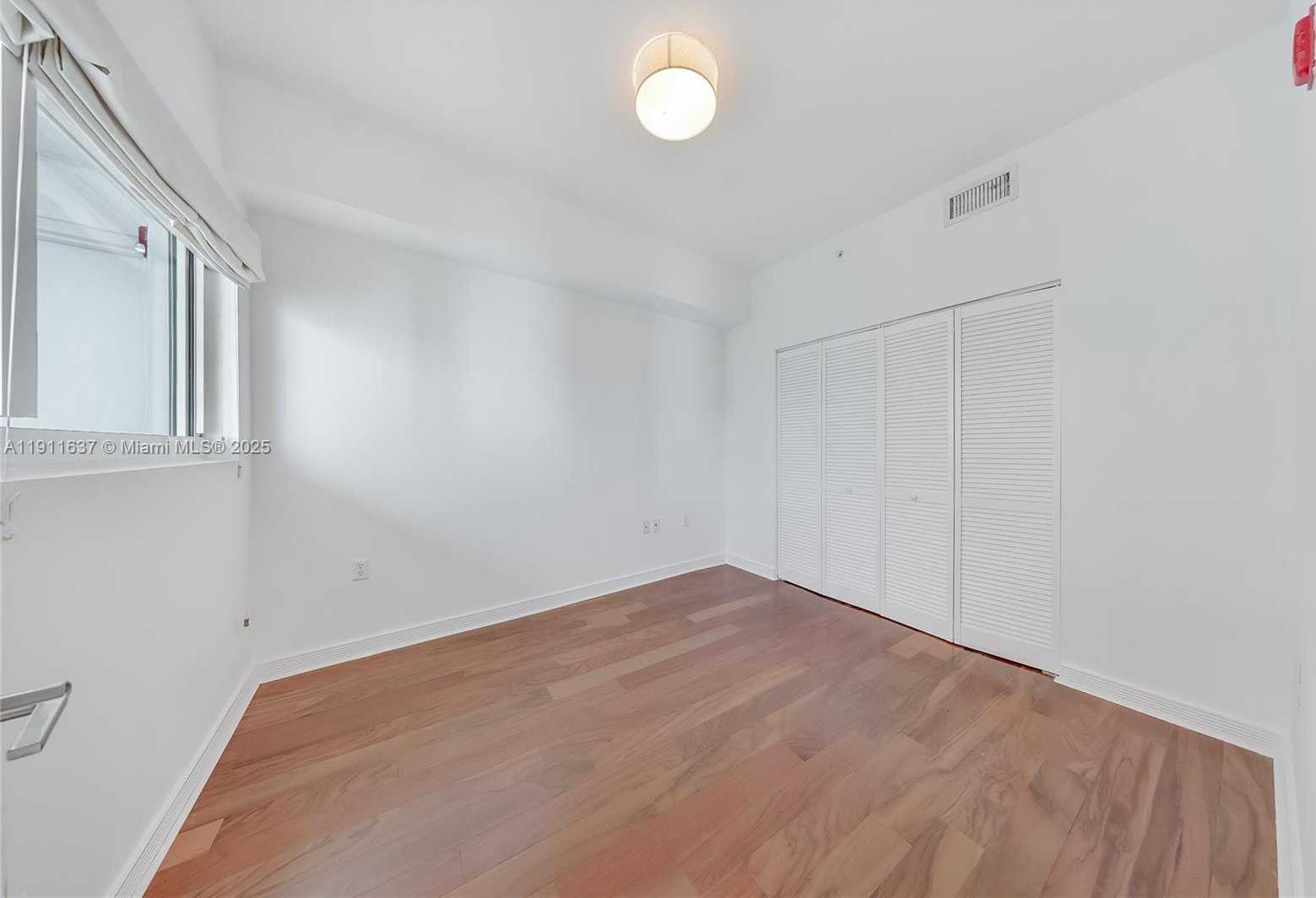 Small Image of 6580 INDIAN CREEK DR #602, Miami Beach Number 17