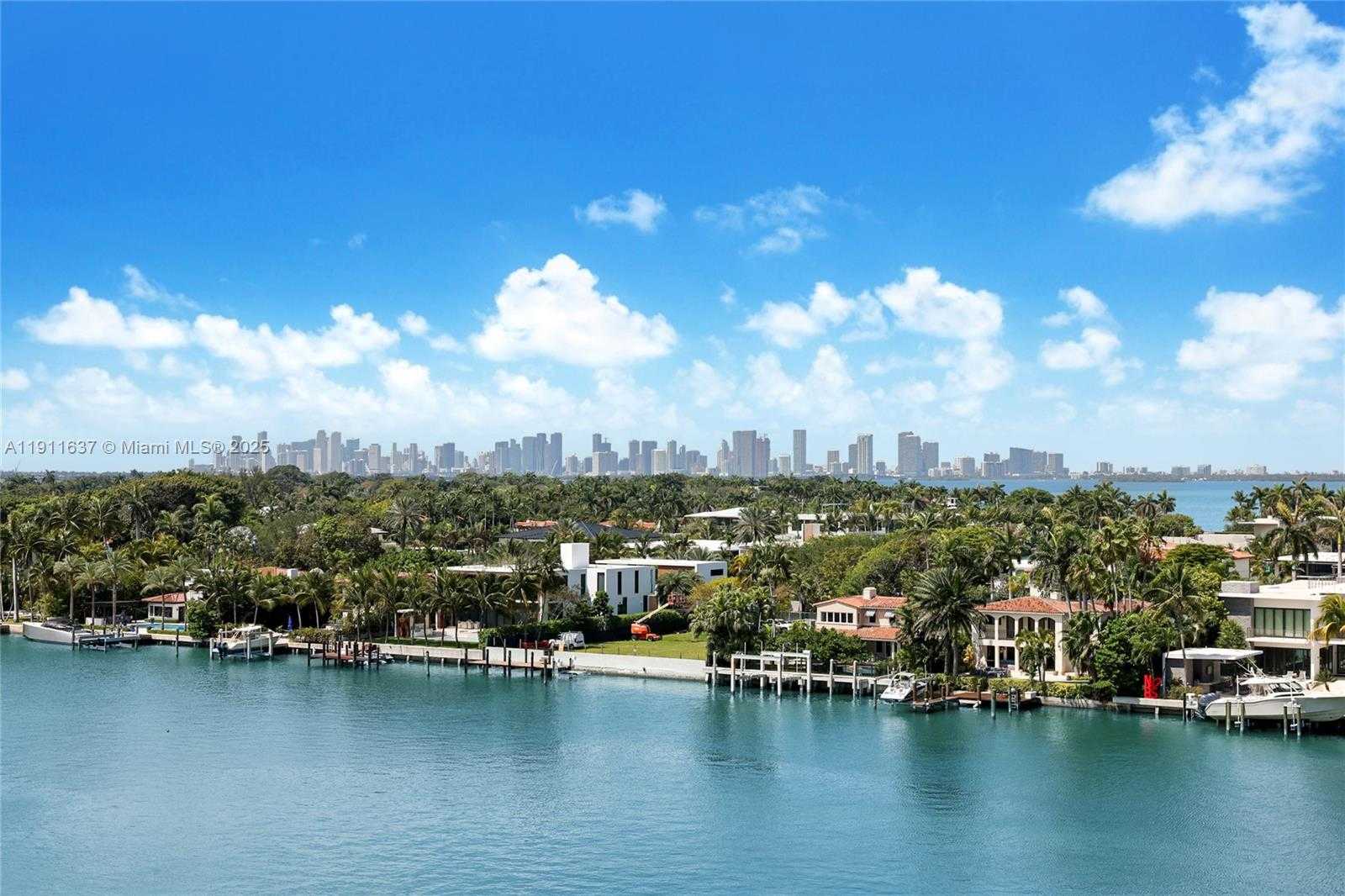 Small Image of 6580 INDIAN CREEK DR #602, Miami Beach Number 2