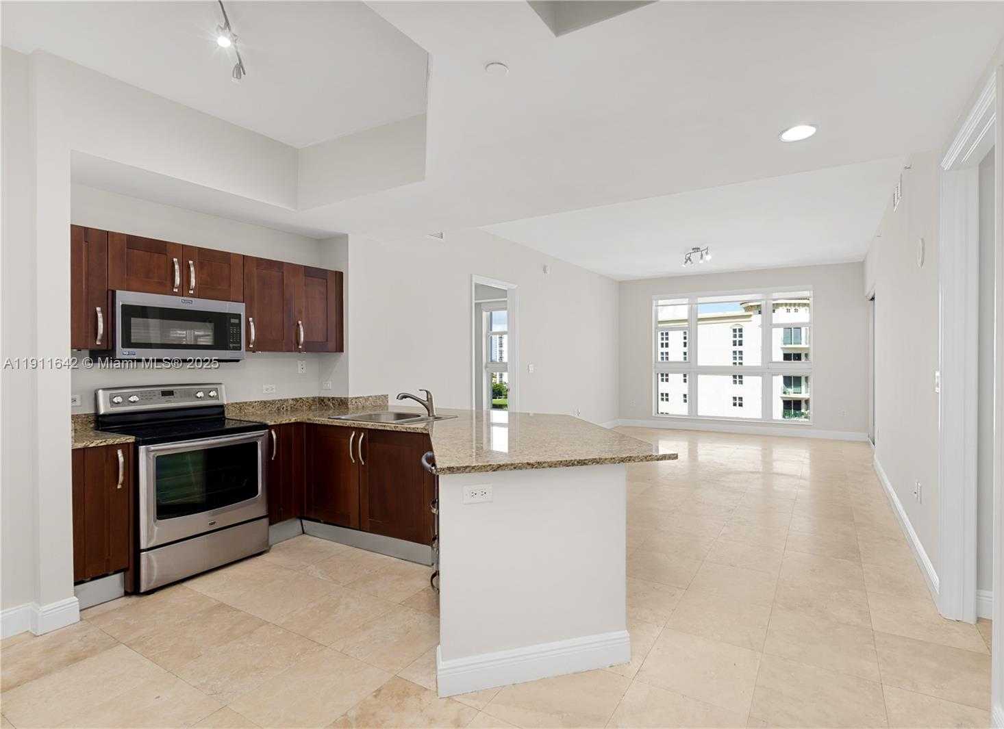 Small Image of 19900 EAST COUNTRY CLUB DR #PH18, Aventura Number 11