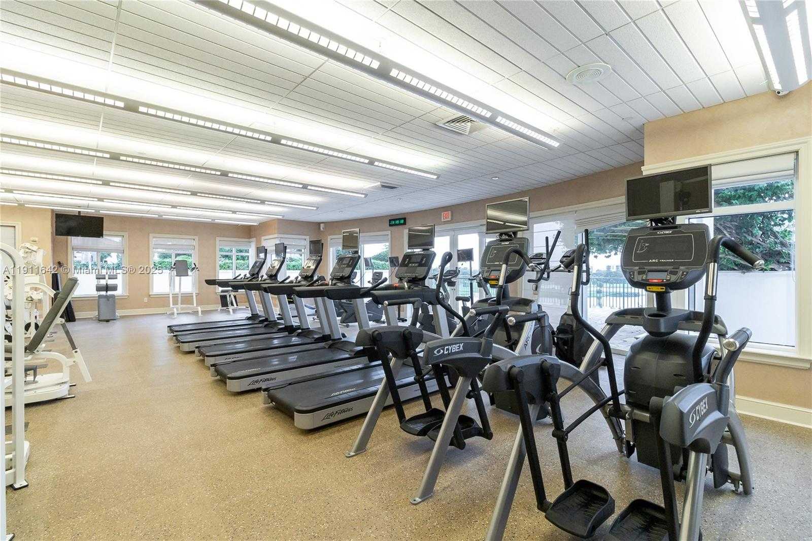 Small Image of 19900 EAST COUNTRY CLUB DR #PH18, Aventura Number 36