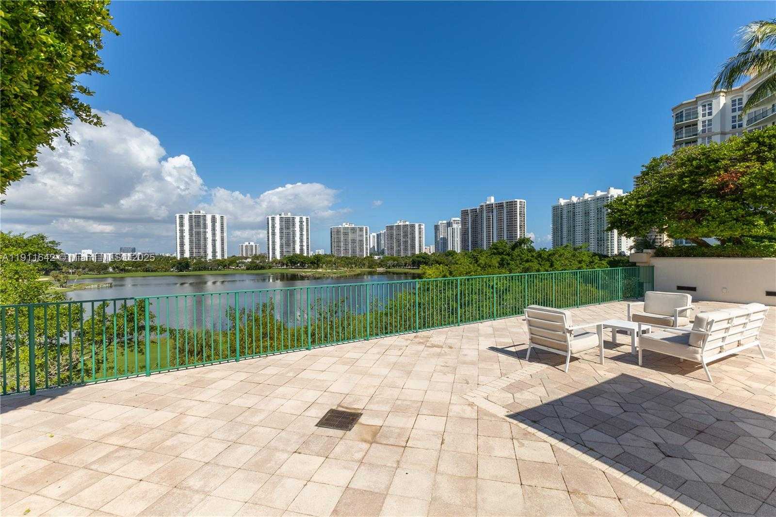 Small Image of 19900 EAST COUNTRY CLUB DR #PH18, Aventura Number 39