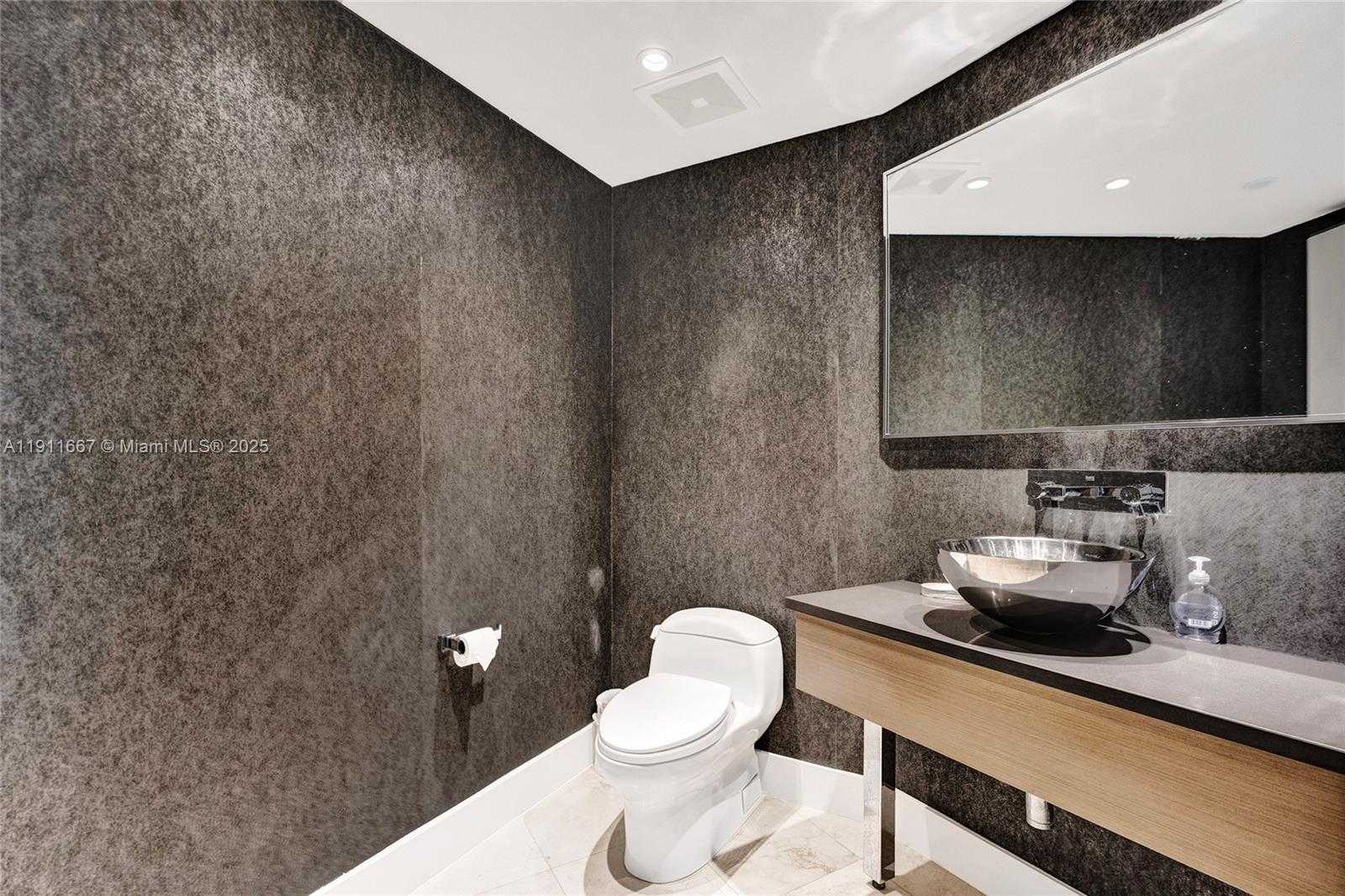 Small Image of 19111 COLLINS AVE #1602, Sunny Isles Beach Number 44