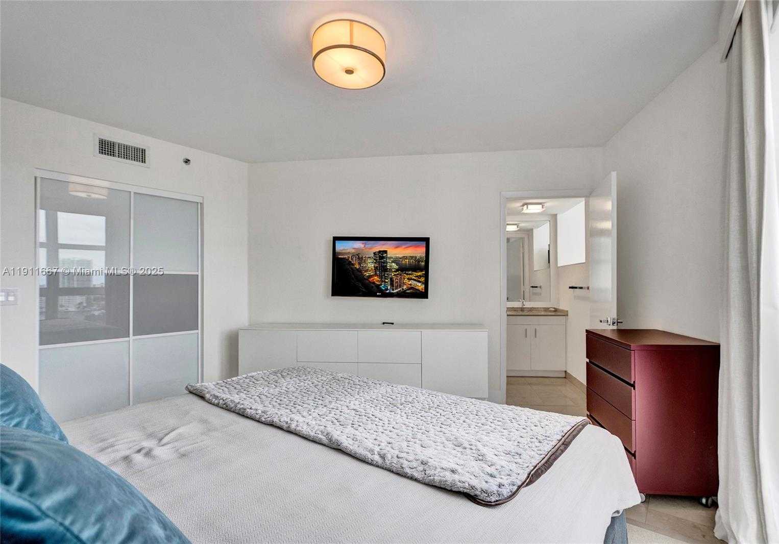 Small Image of 19111 COLLINS AVE #1602, Sunny Isles Beach Number 48