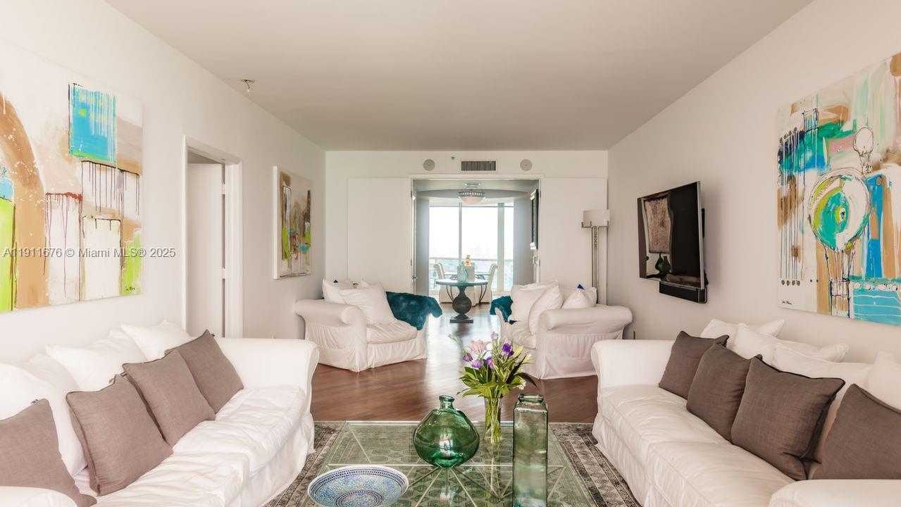Small Image of 300 SOUTH POINTE DR #3506, Miami Beach Number 11
