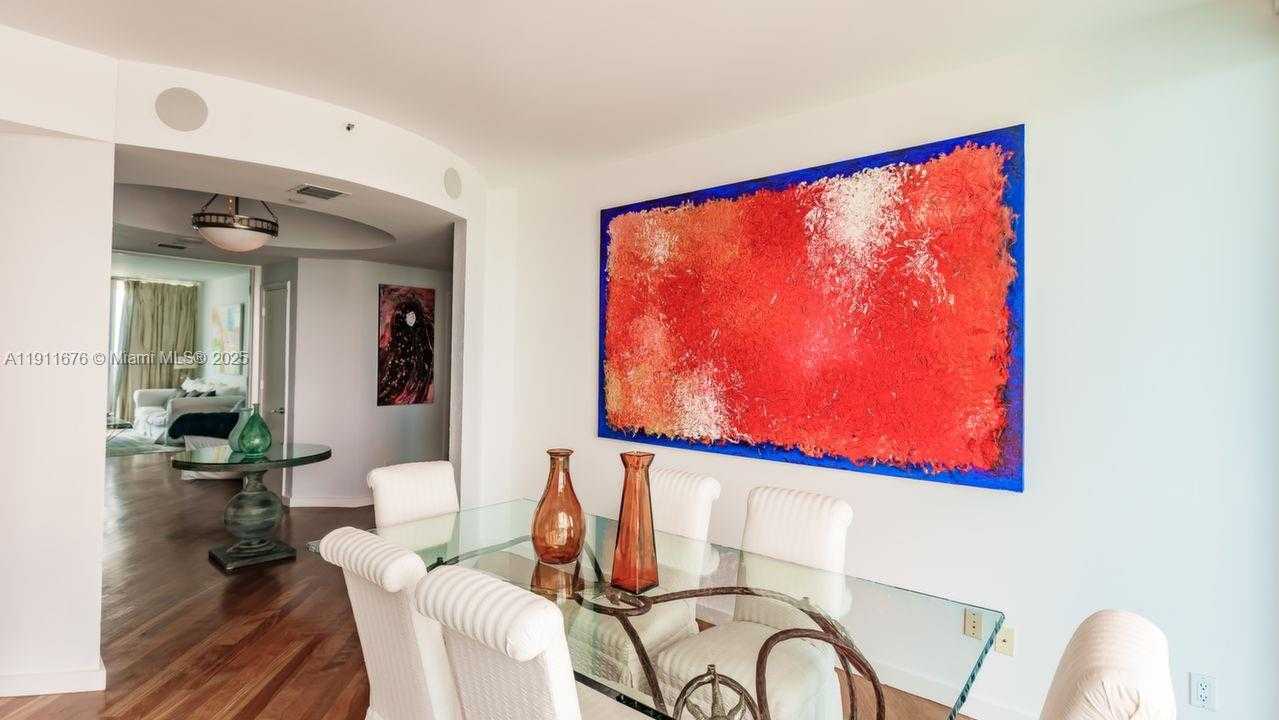 Small Image of 300 SOUTH POINTE DR #3506, Miami Beach Number 15