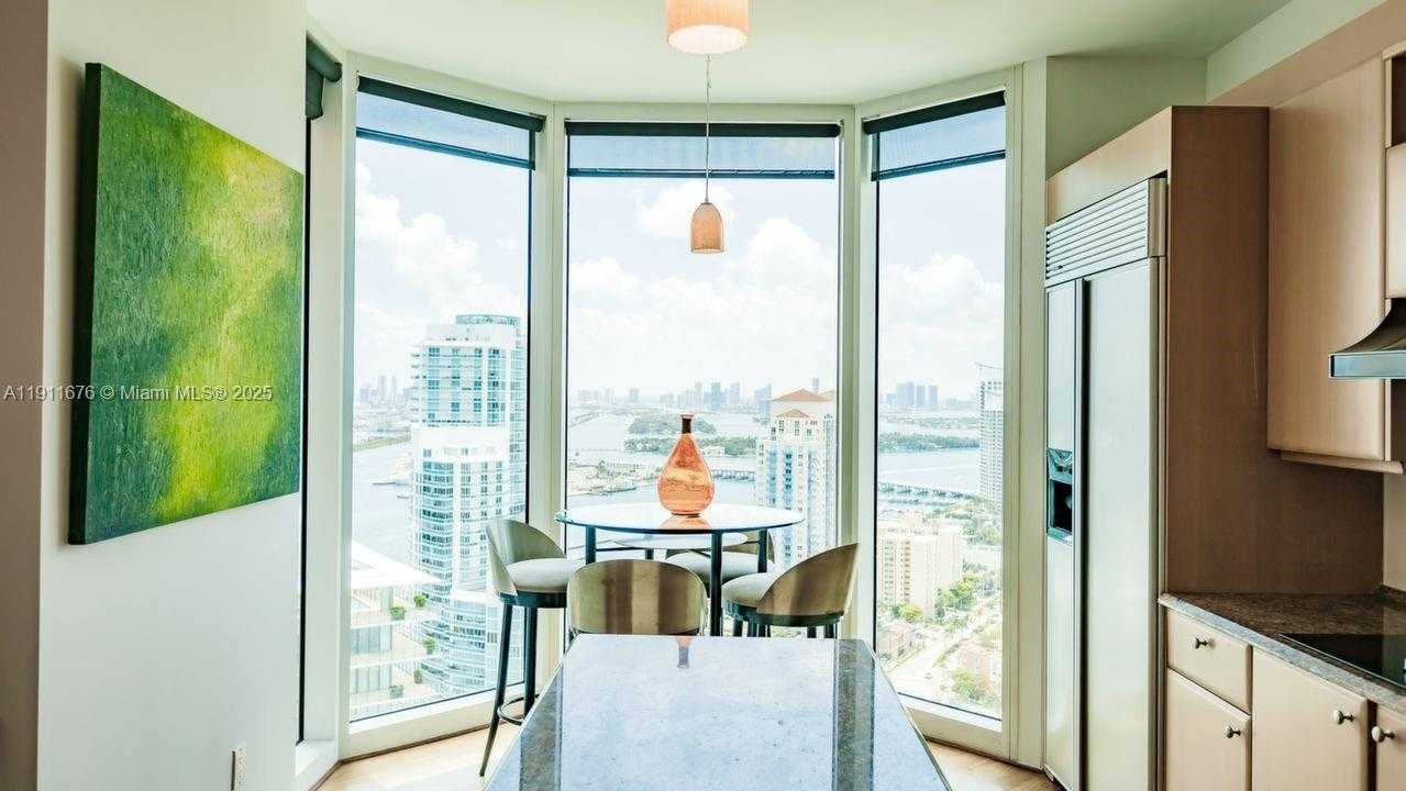 Small Image of 300 SOUTH POINTE DR #3506, Miami Beach Number 23