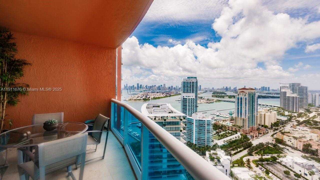 Small Image of 300 SOUTH POINTE DR #3506, Miami Beach Number 4