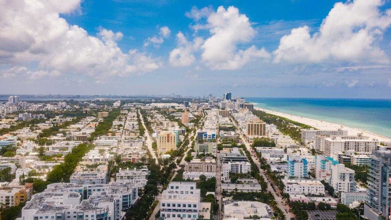 Small Image of 300 SOUTH POINTE DR #3506, Miami Beach Number 5