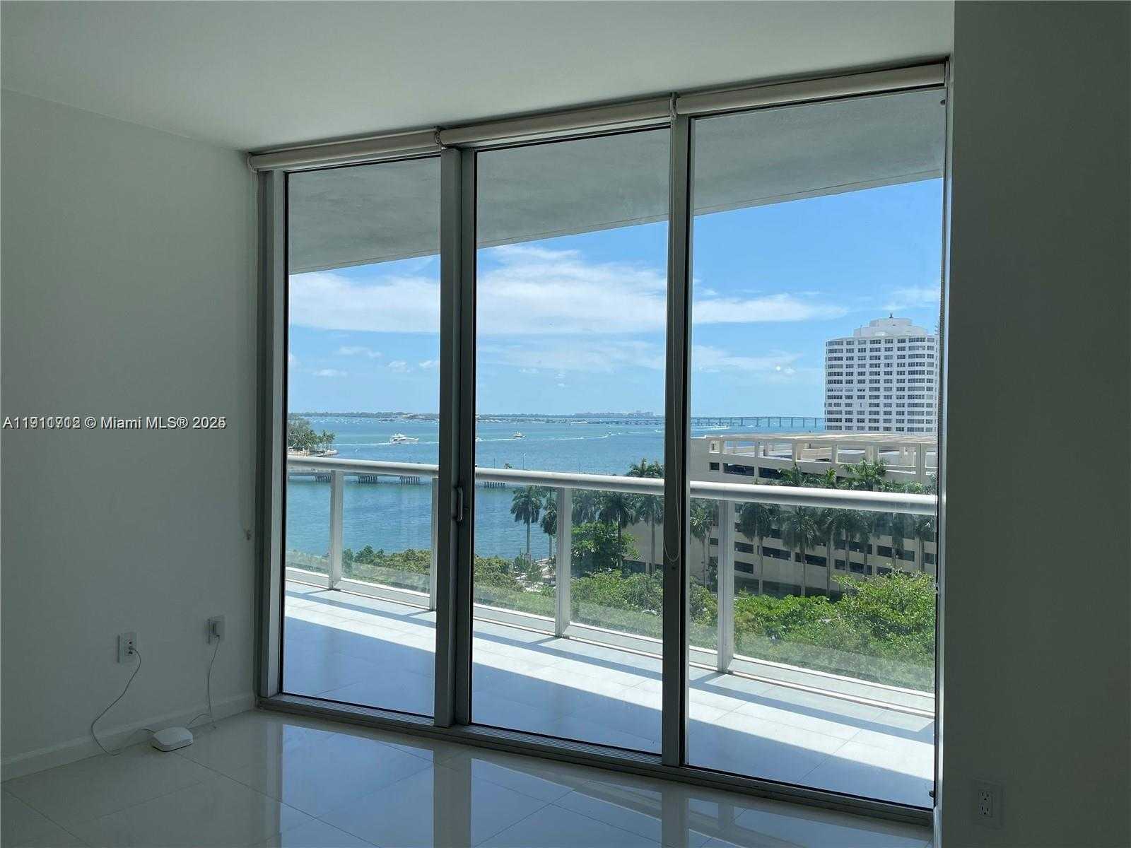 Small Image of 495 BRICKELL AVE #909, Miami Number 7