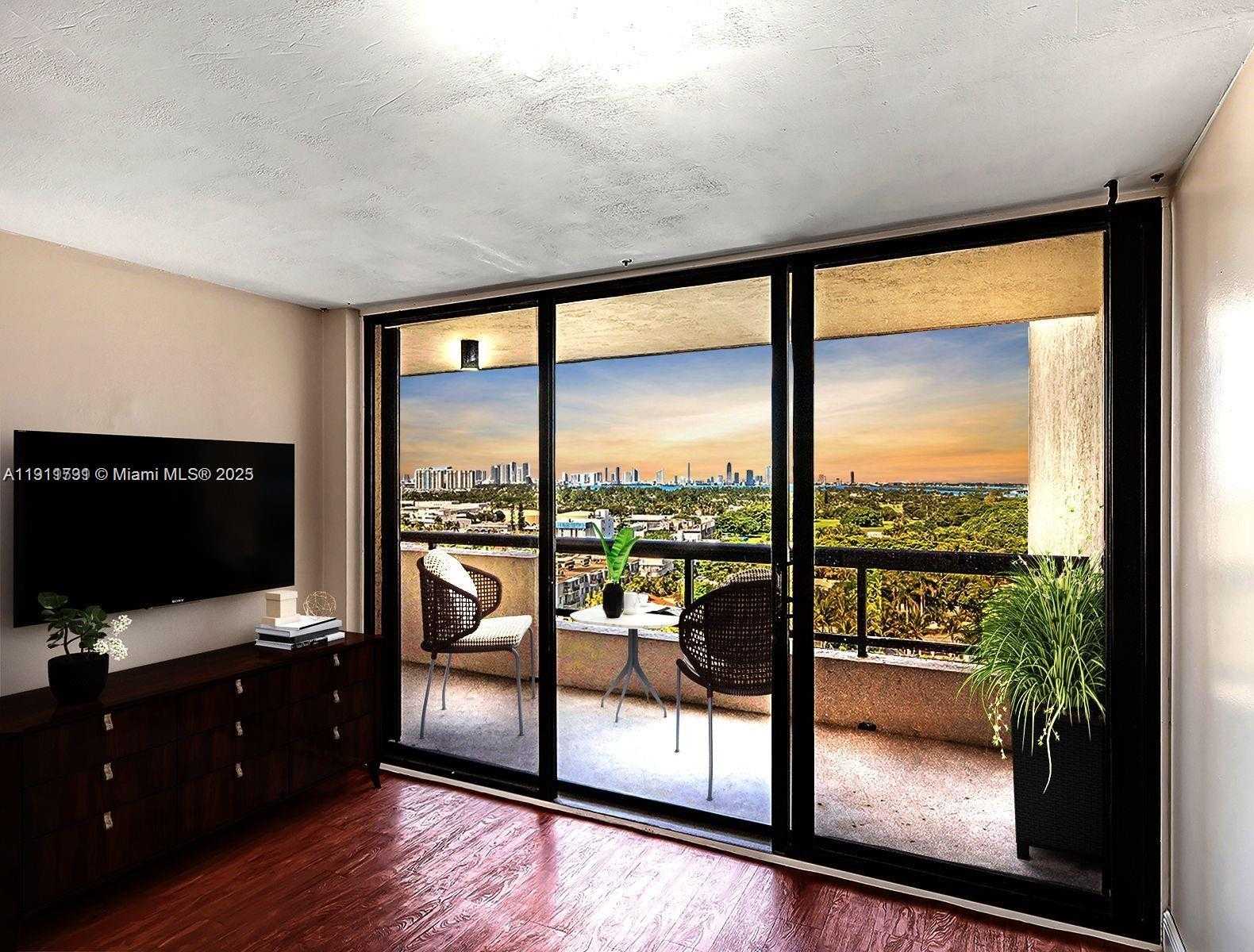 Small Image of 2555 COLLINS AVE #1604, Miami Beach Number 2