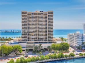 Small Image of 2555 COLLINS AVE #1604, Miami Beach Number 27