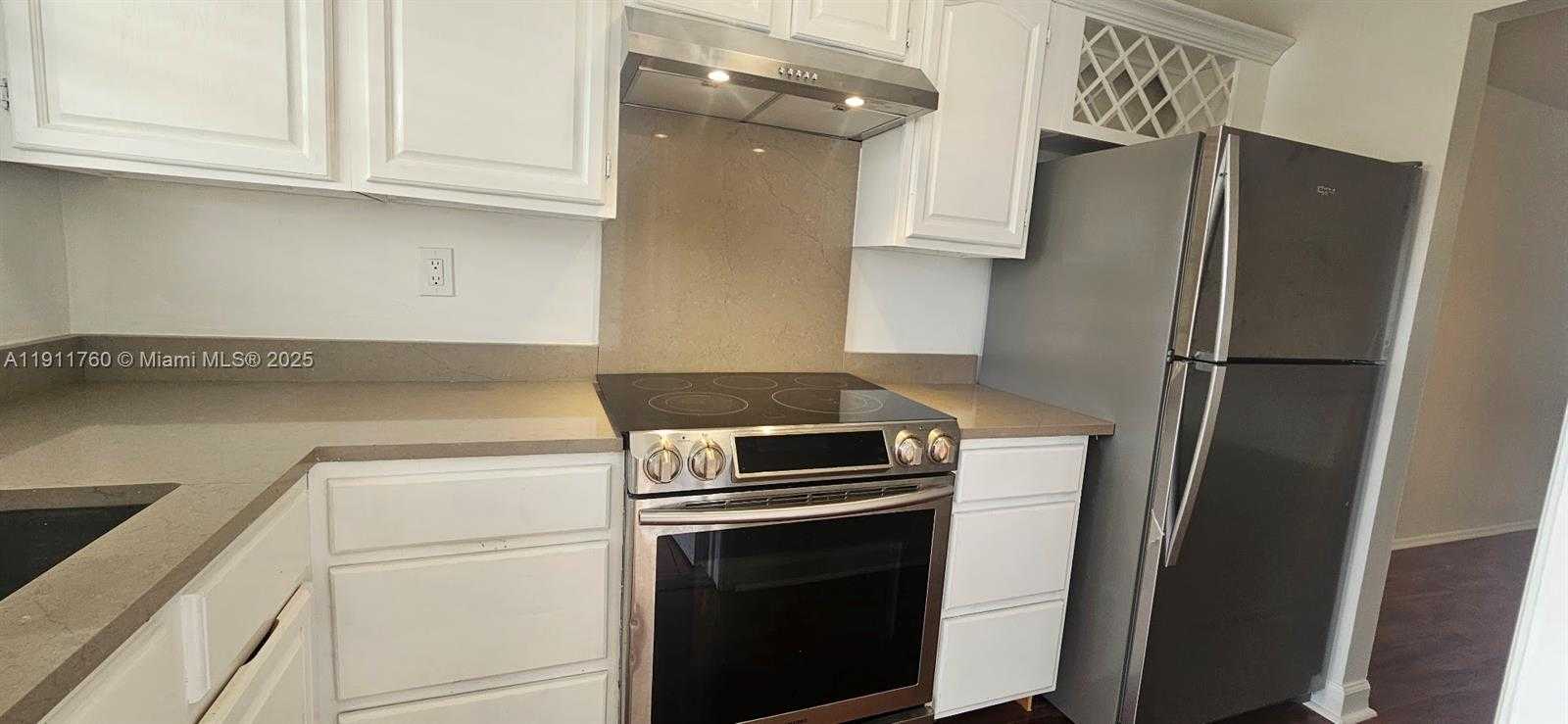 Small Image of 300 LAYNE BLVD #313, Hallandale Beach Number 10