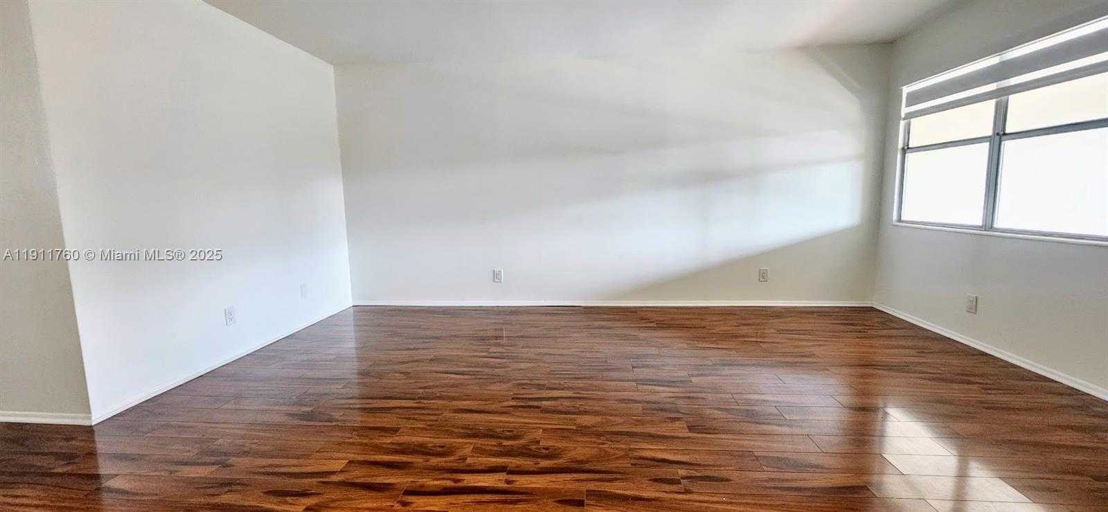 Small Image of 300 LAYNE BLVD #313, Hallandale Beach Number 7