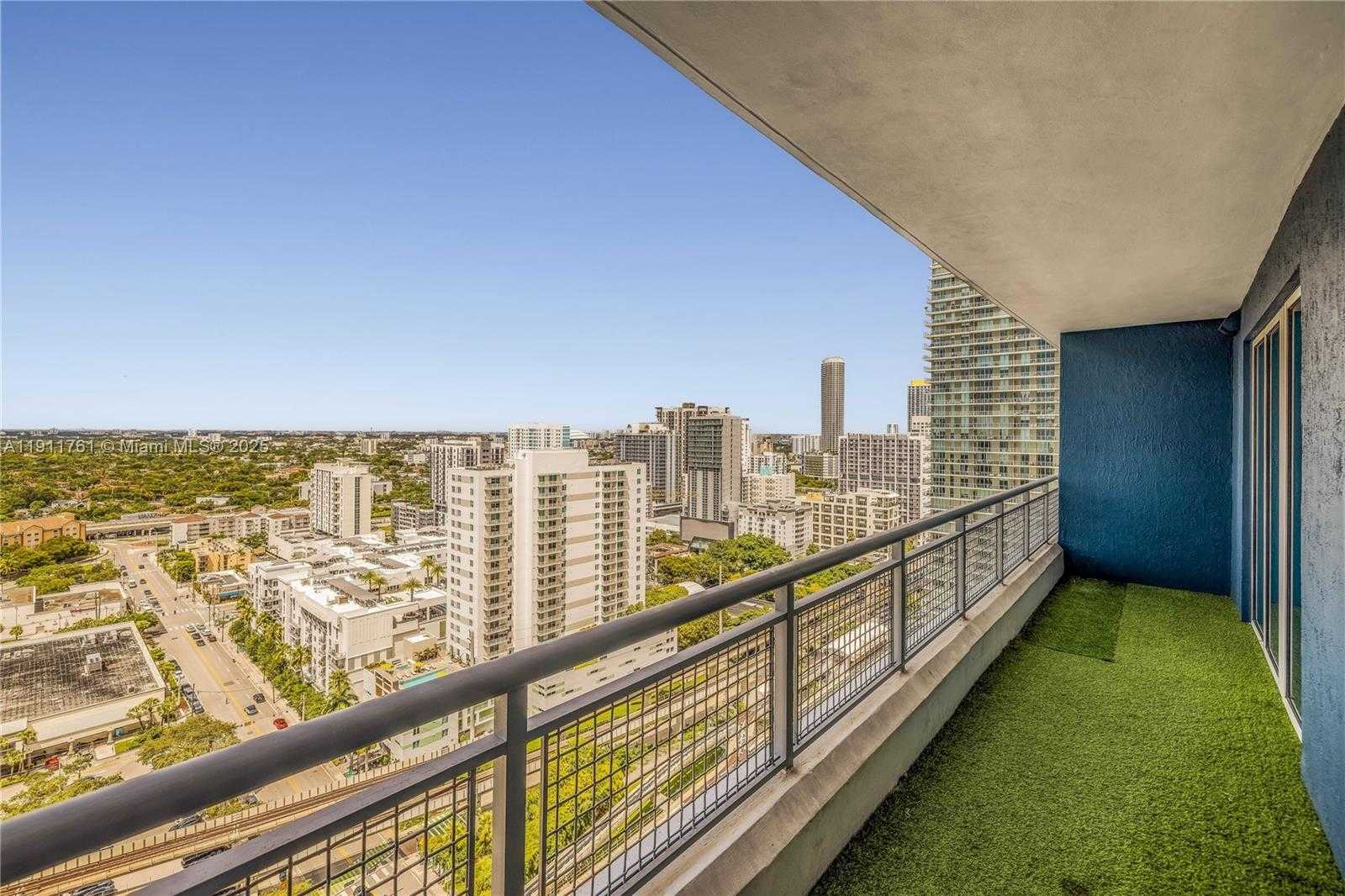 Small Image of 60 SOUTH WEST 13TH ST #2119, Miami Number 8