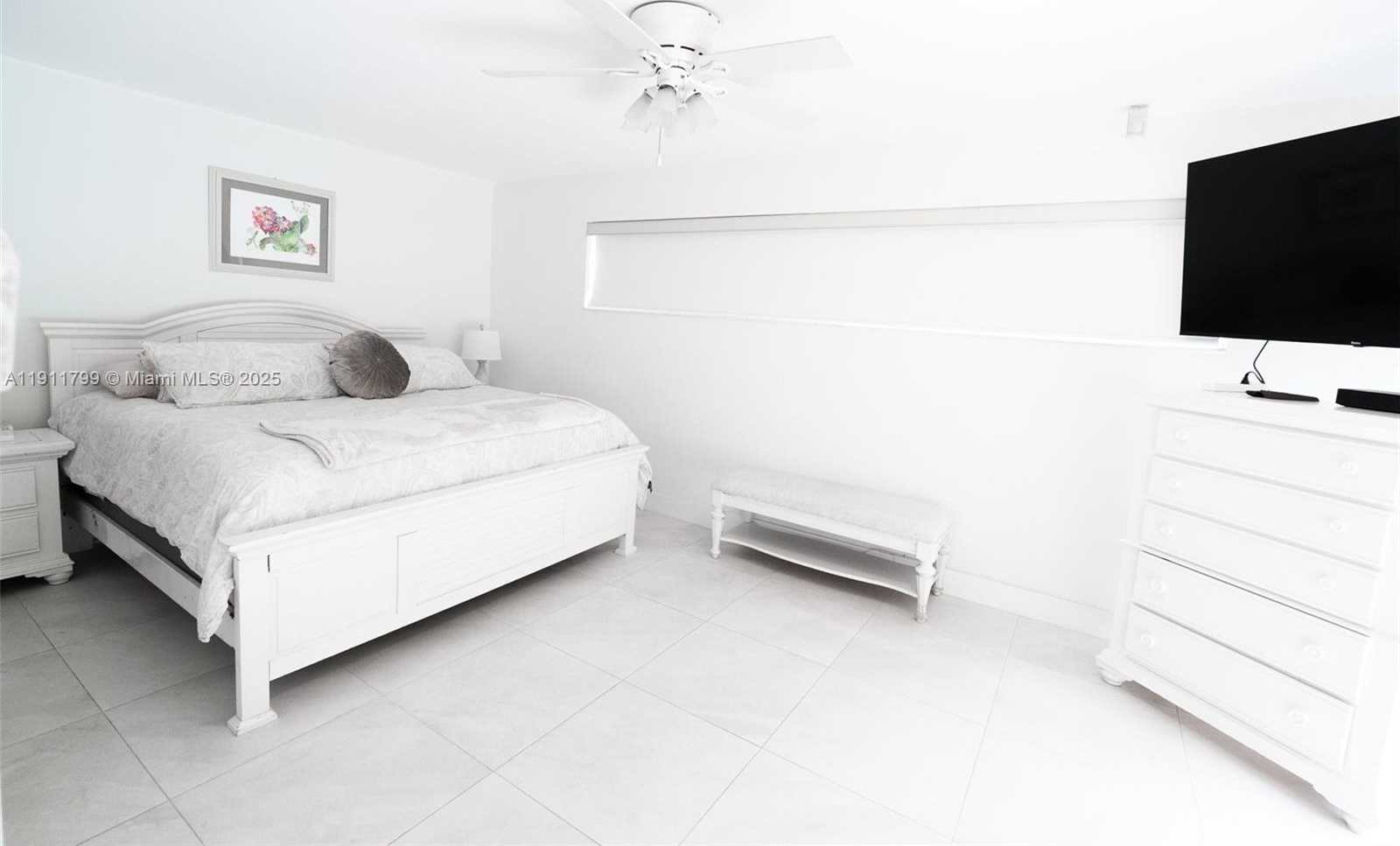 Small Image of 220 BUTTONWOOD DR, Key Biscayne Number 13