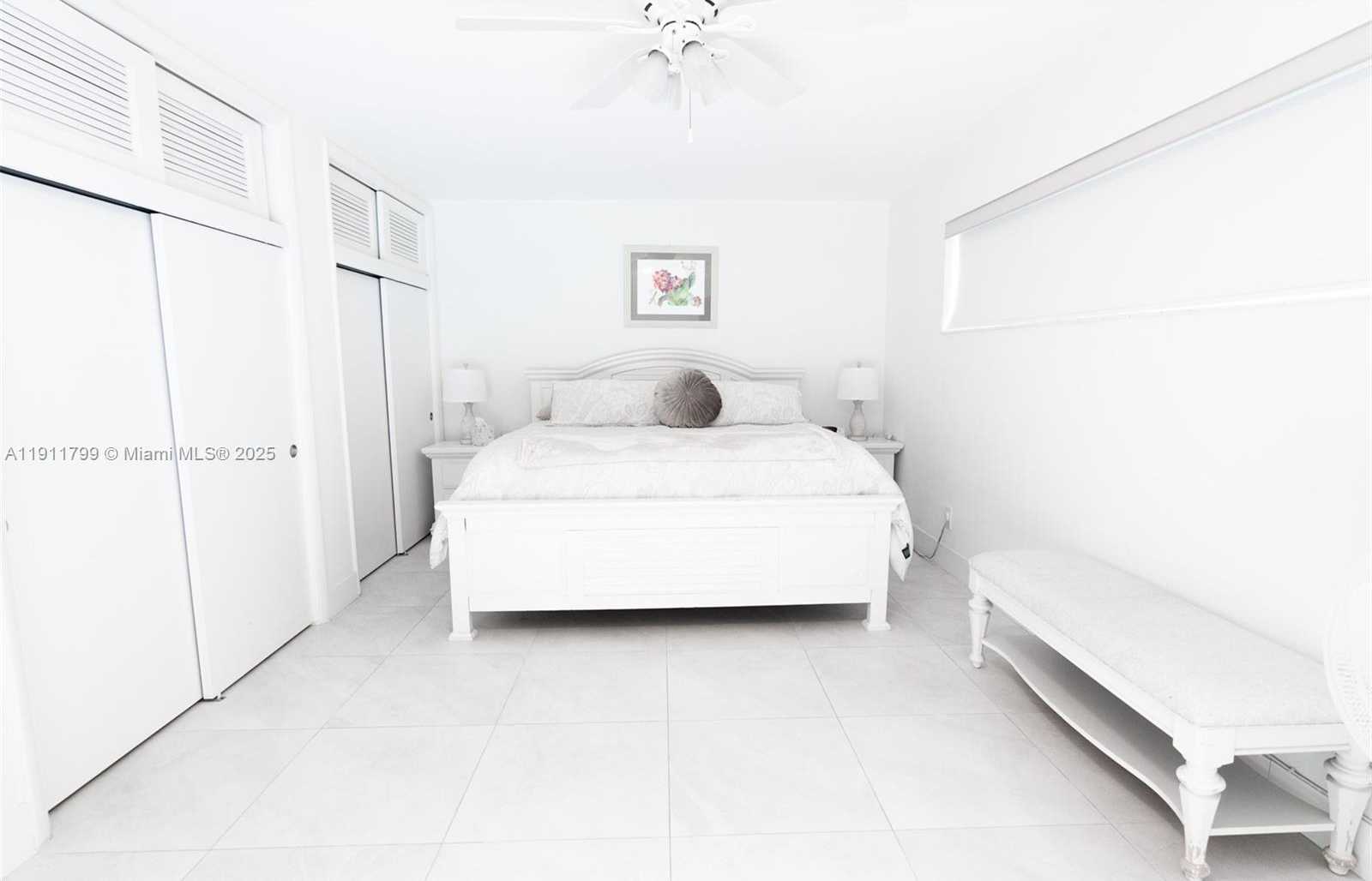 Small Image of 220 BUTTONWOOD DR, Key Biscayne Number 14