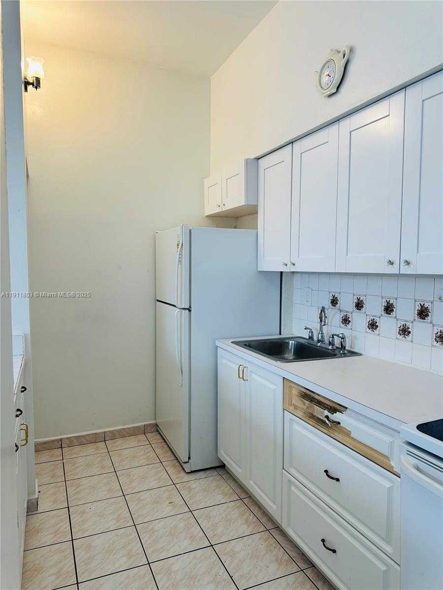 Small Image of 7420 WEST 20TH AVE #432, Hialeah Number 11