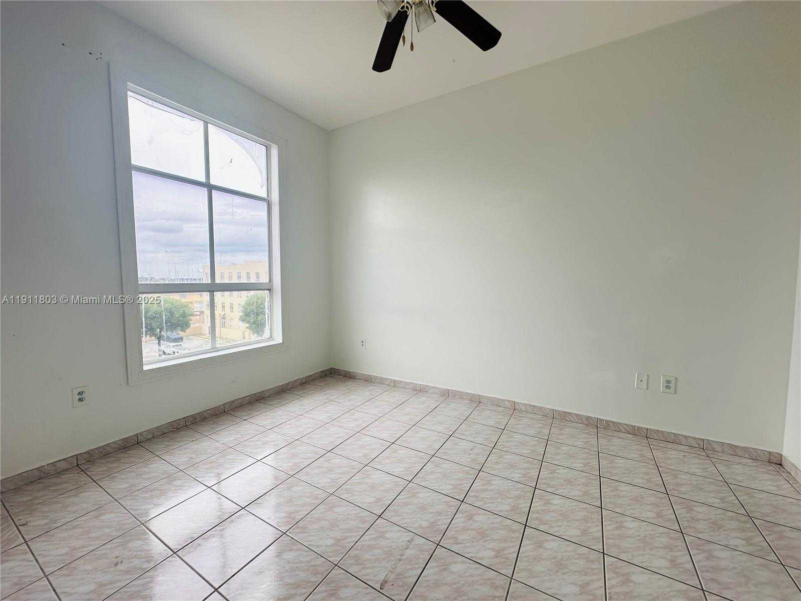 Small Image of 7420 WEST 20TH AVE #432, Hialeah Number 3