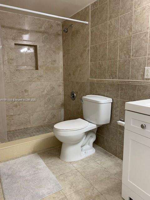 Small Image of 8205 LAKE DR #402, Doral Number 10
