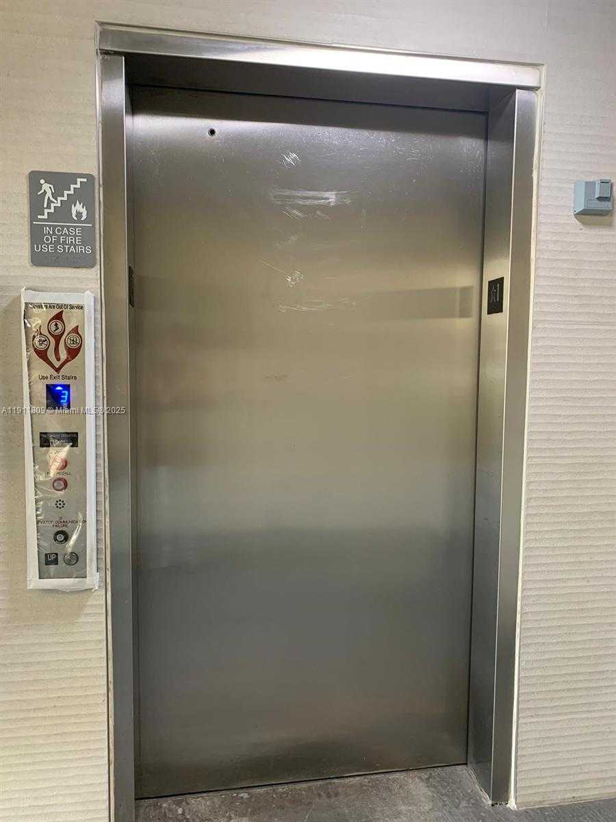 Small Image of 8205 LAKE DR #402, Doral Number 2