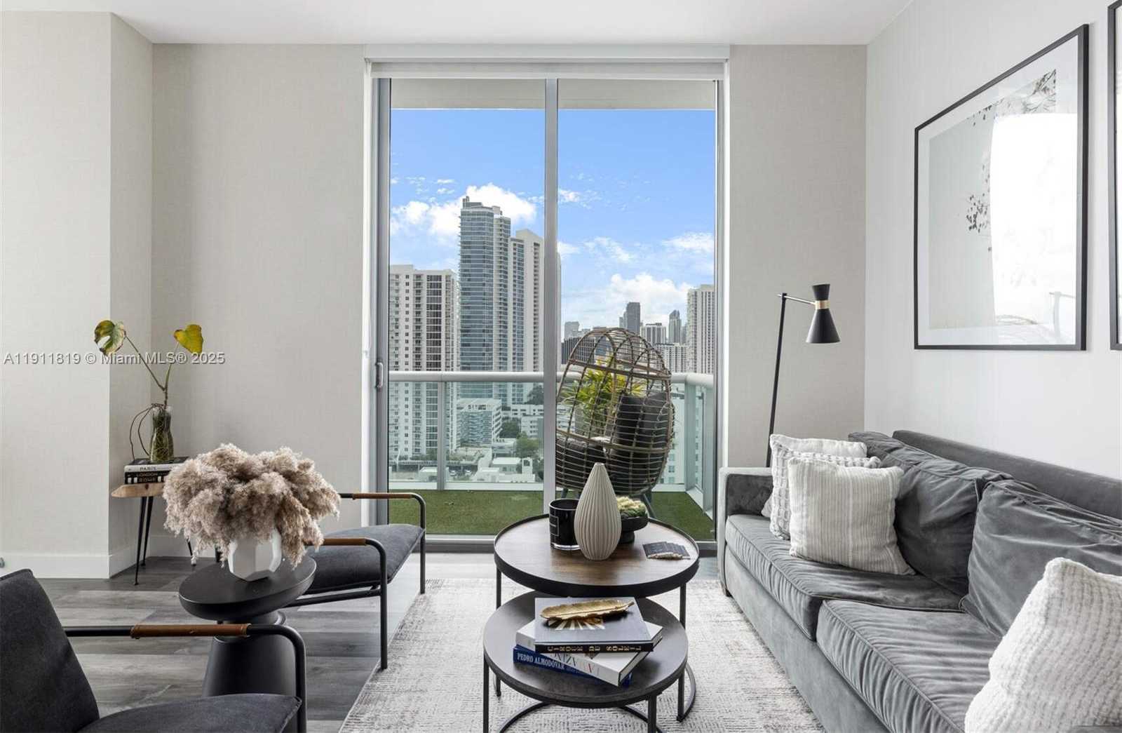 Small Image of 333 NORTH EAST 24TH ST #PH1910, Miami Number 14