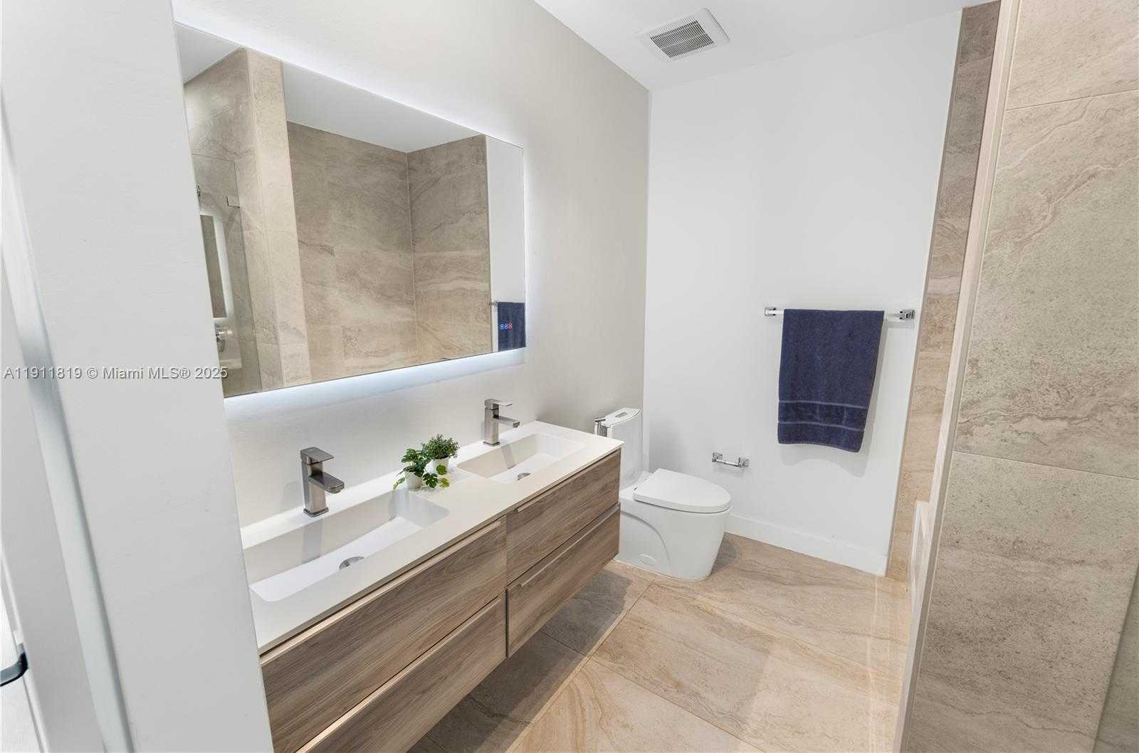 Small Image of 333 NORTH EAST 24TH ST #PH1910, Miami Number 20