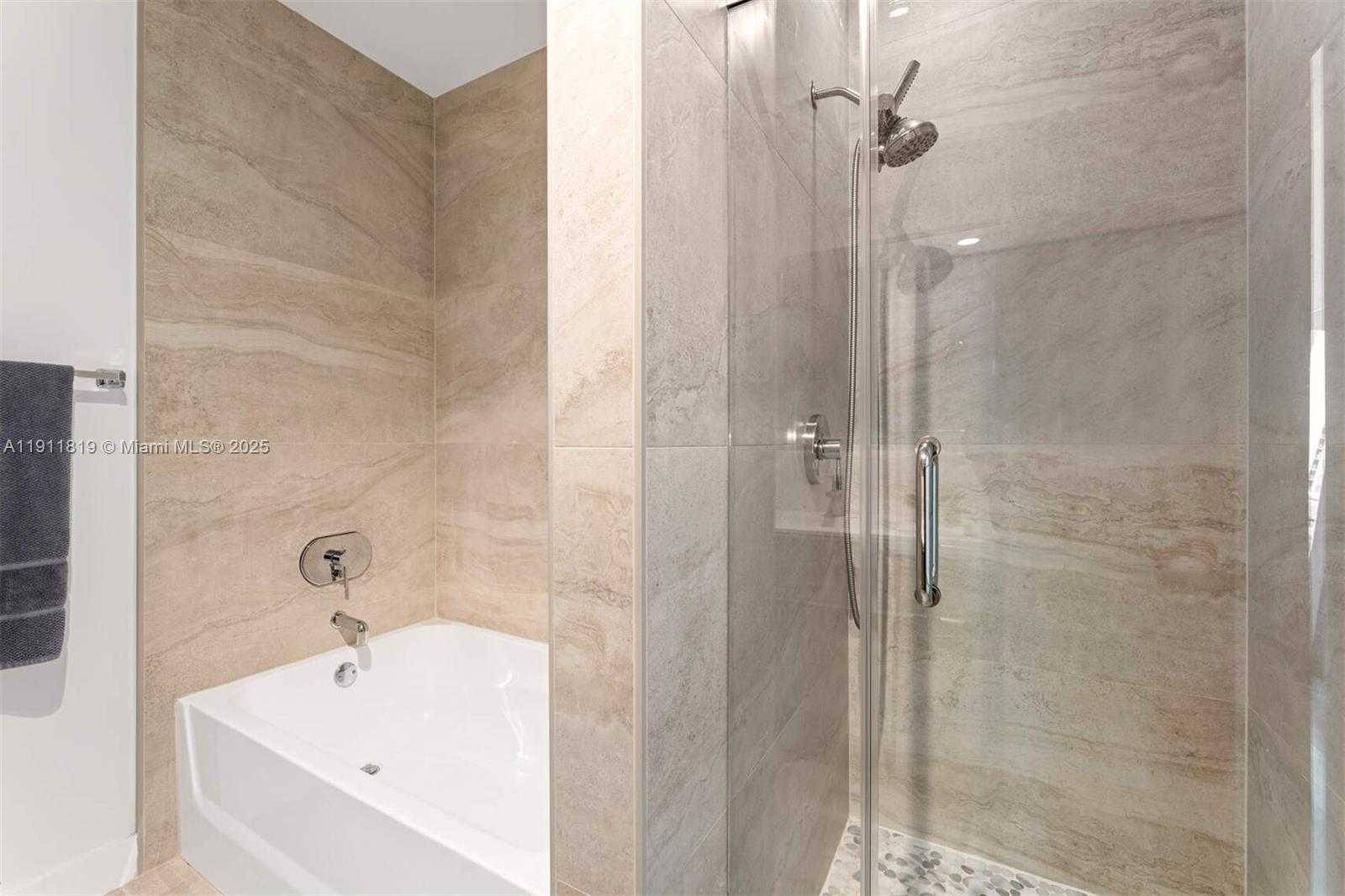 Small Image of 333 NORTH EAST 24TH ST #PH1910, Miami Number 21