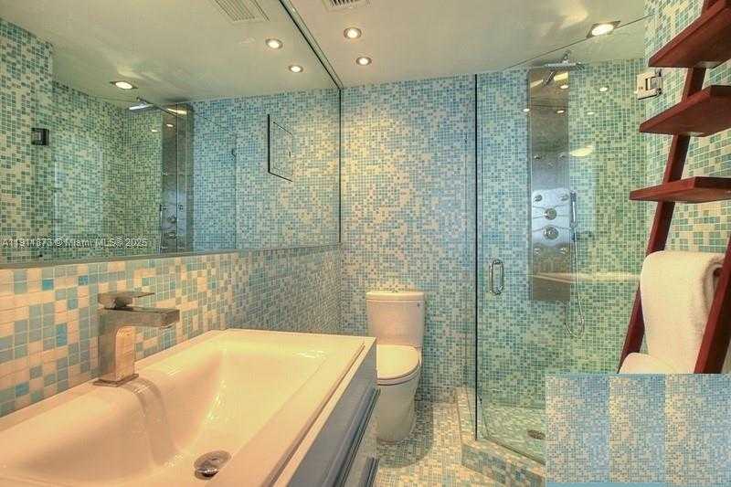 Small Image of 20 ISLAND AVE #209, Miami Beach Number 3