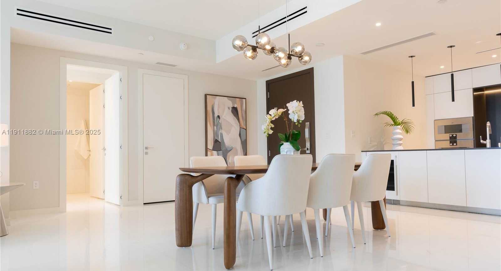 Small Image of 300 BISCAYNE BOULEVARD WAY #503C, Miami Number 13