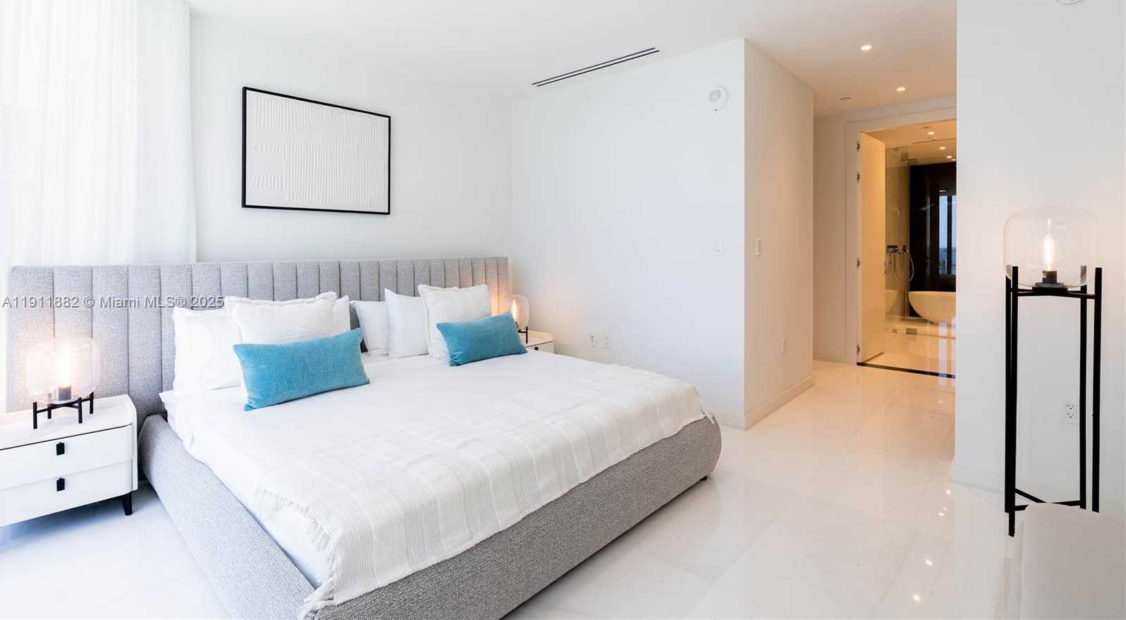 Small Image of 300 BISCAYNE BOULEVARD WAY #503C, Miami Number 19