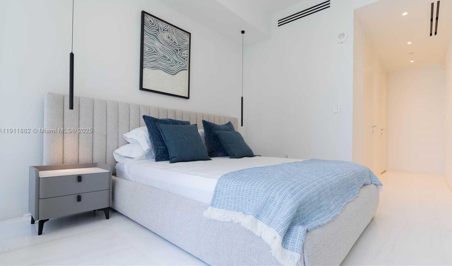 Small Image of 300 BISCAYNE BOULEVARD WAY #503C, Miami Number 27