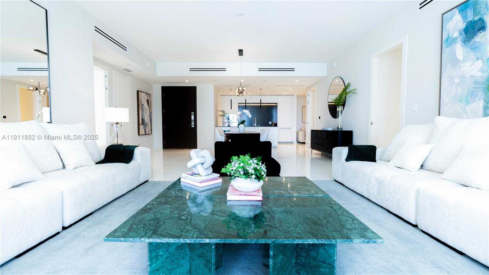 Small Image of 300 BISCAYNE BOULEVARD WAY #503C, Miami Number 4