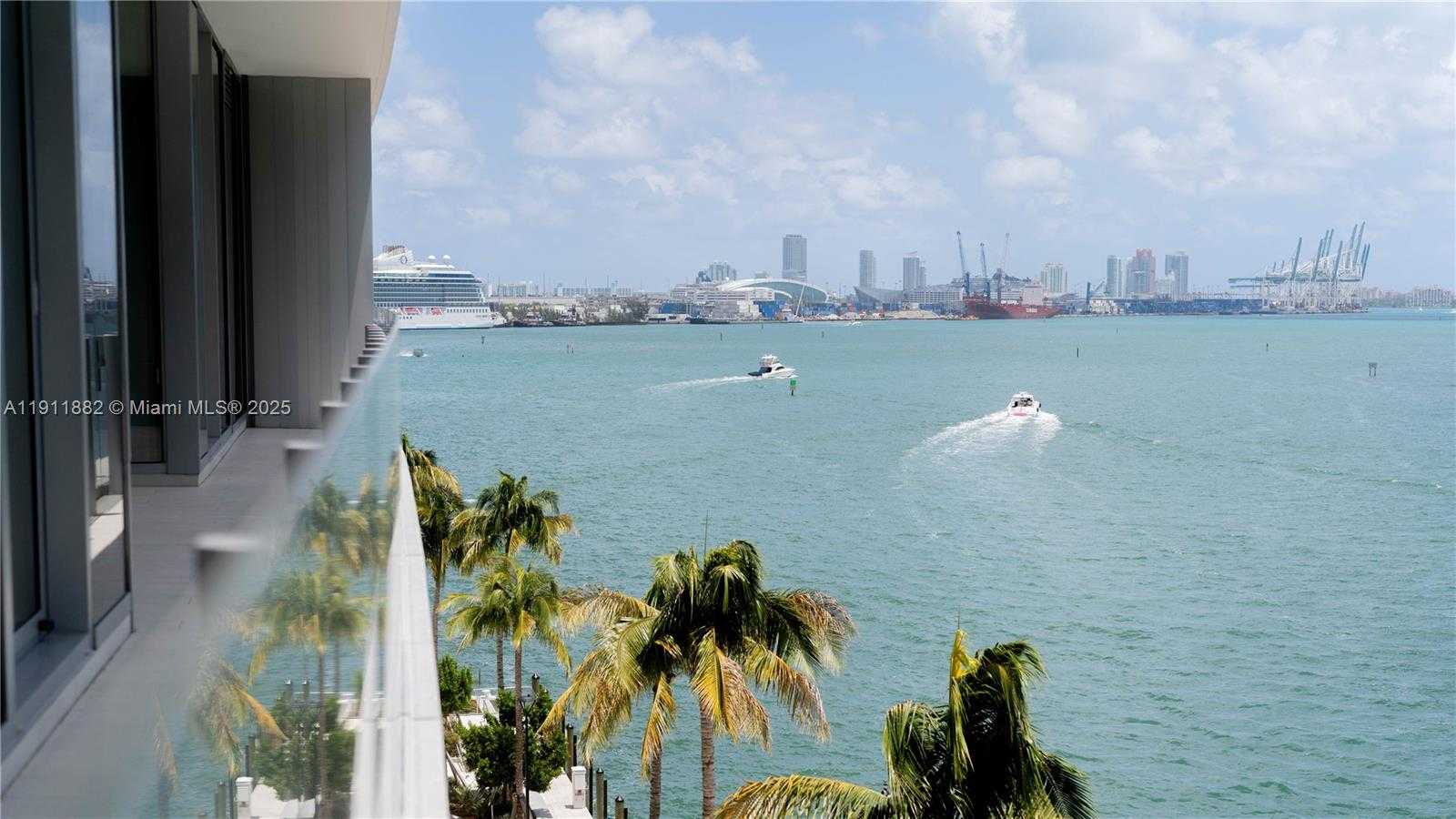 Small Image of 300 BISCAYNE BOULEVARD WAY #503C, Miami Number 6
