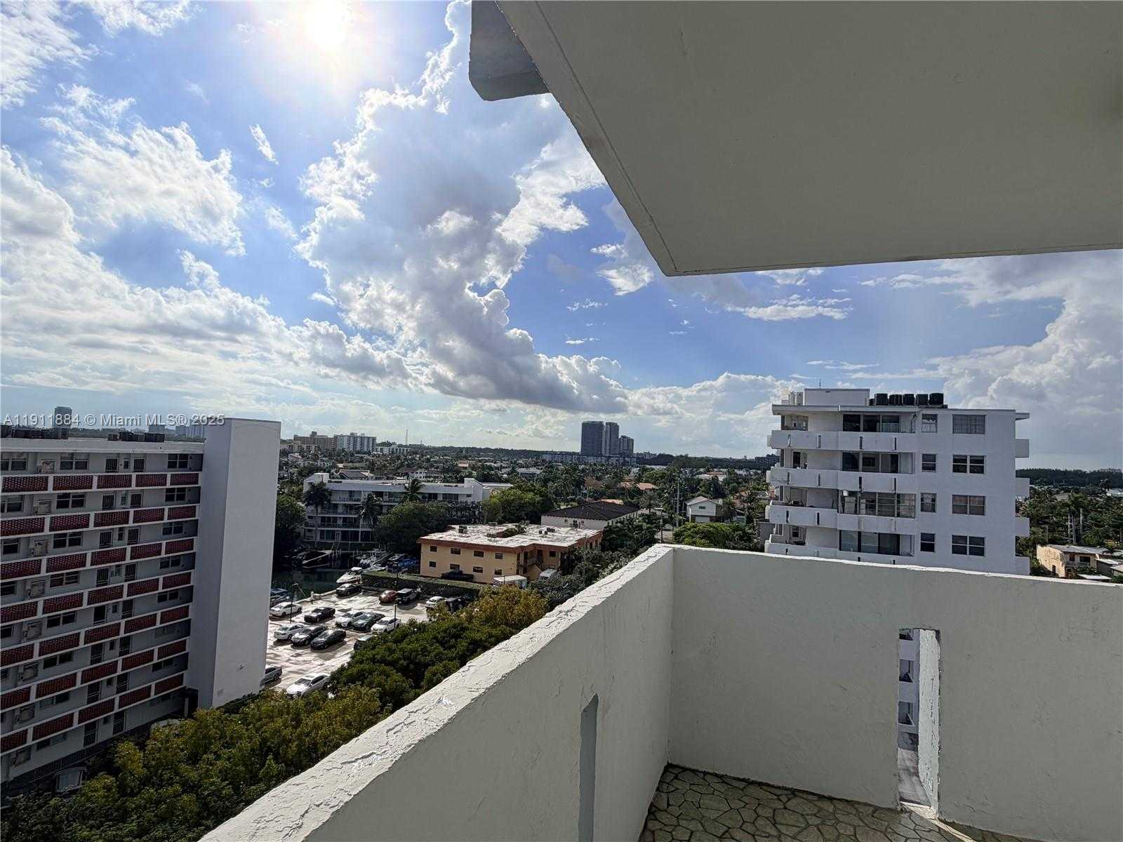 Small Image of 3703 NORTH EAST 166TH ST #910, North Miami Beach Number 11
