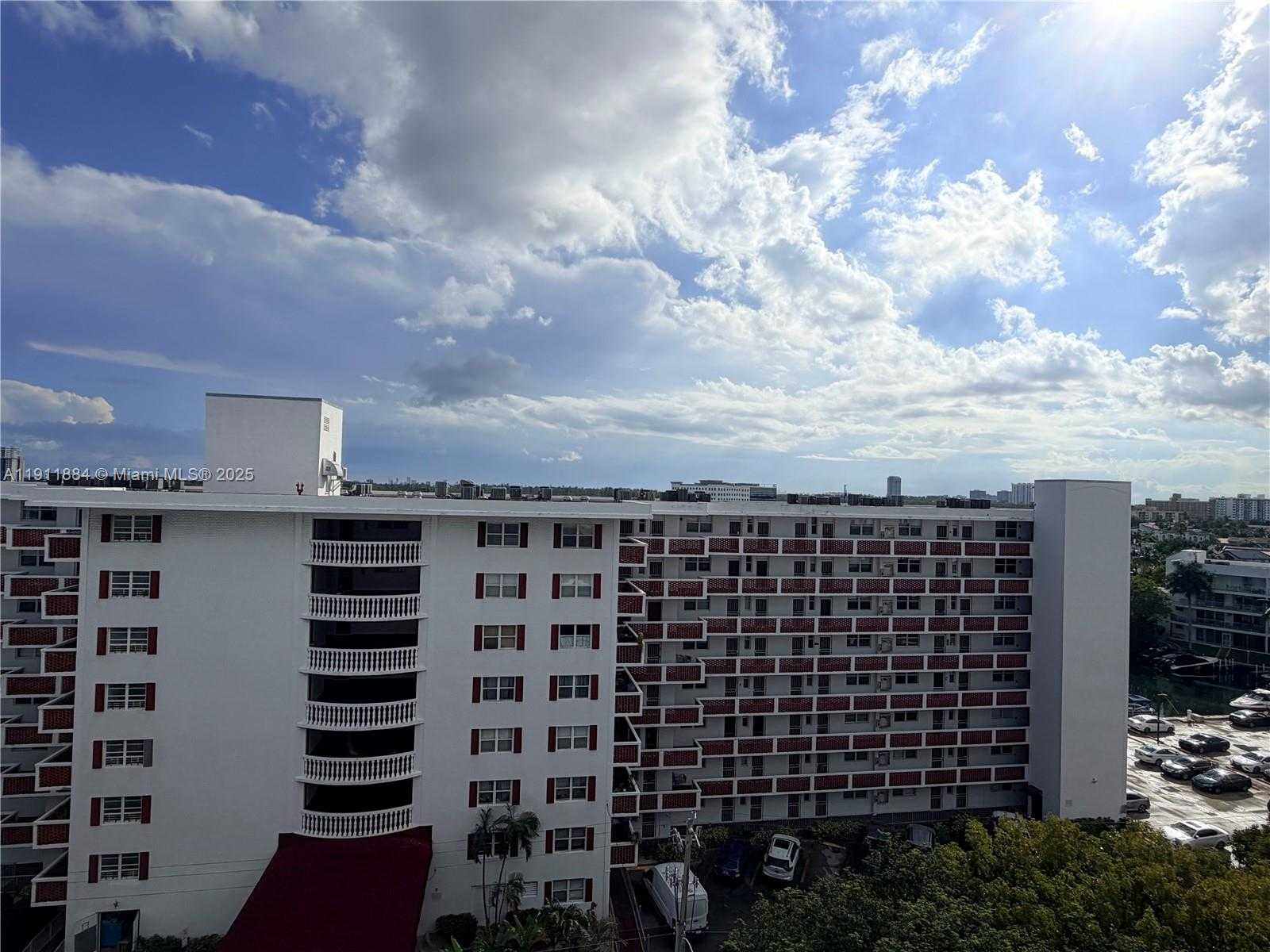 Small Image of 3703 NORTH EAST 166TH ST #910, North Miami Beach Number 12