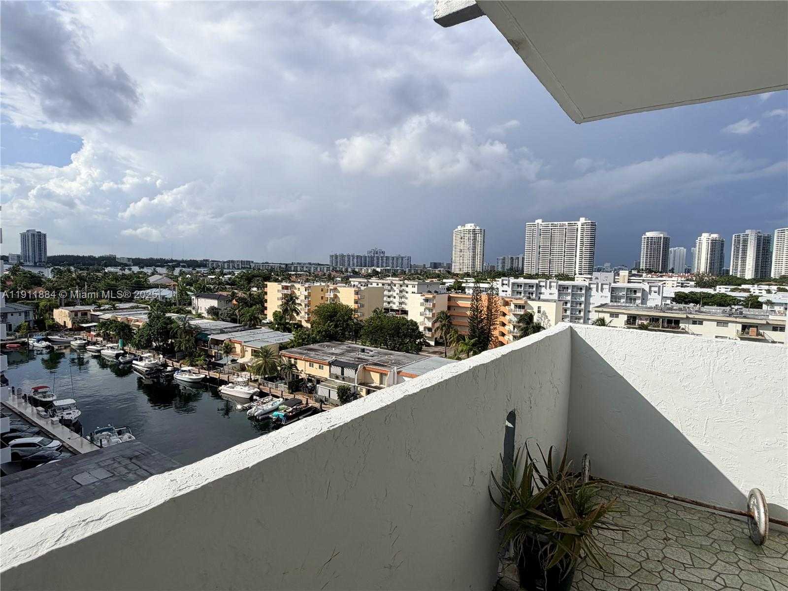 Small Image of 3703 NORTH EAST 166TH ST #910, North Miami Beach Number 15