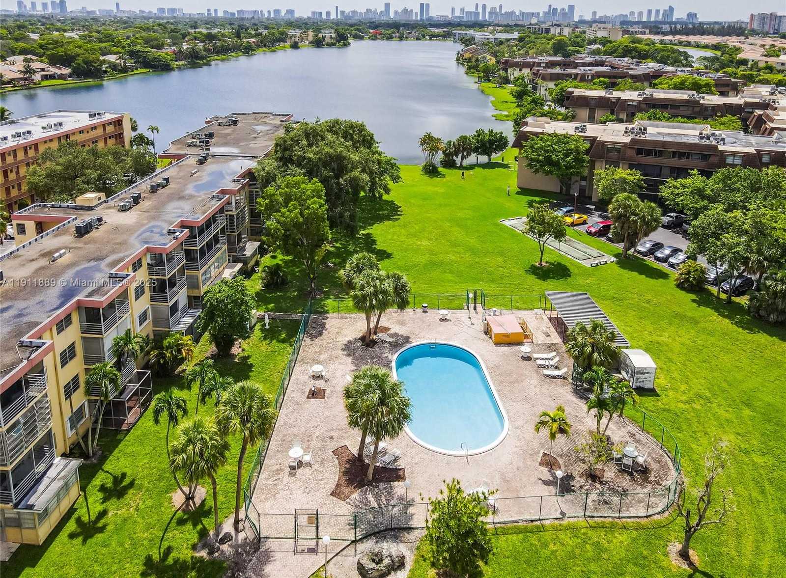 Small Image of 445 NORTH EAST 195TH ST #125, Miami Number 15