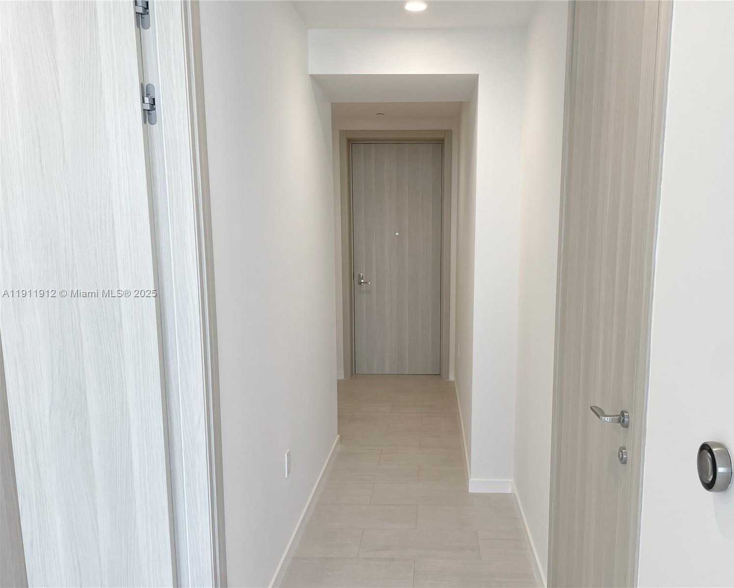 Small Image of 1000 BRICKELL PLZ #PH5405, Miami Number 11